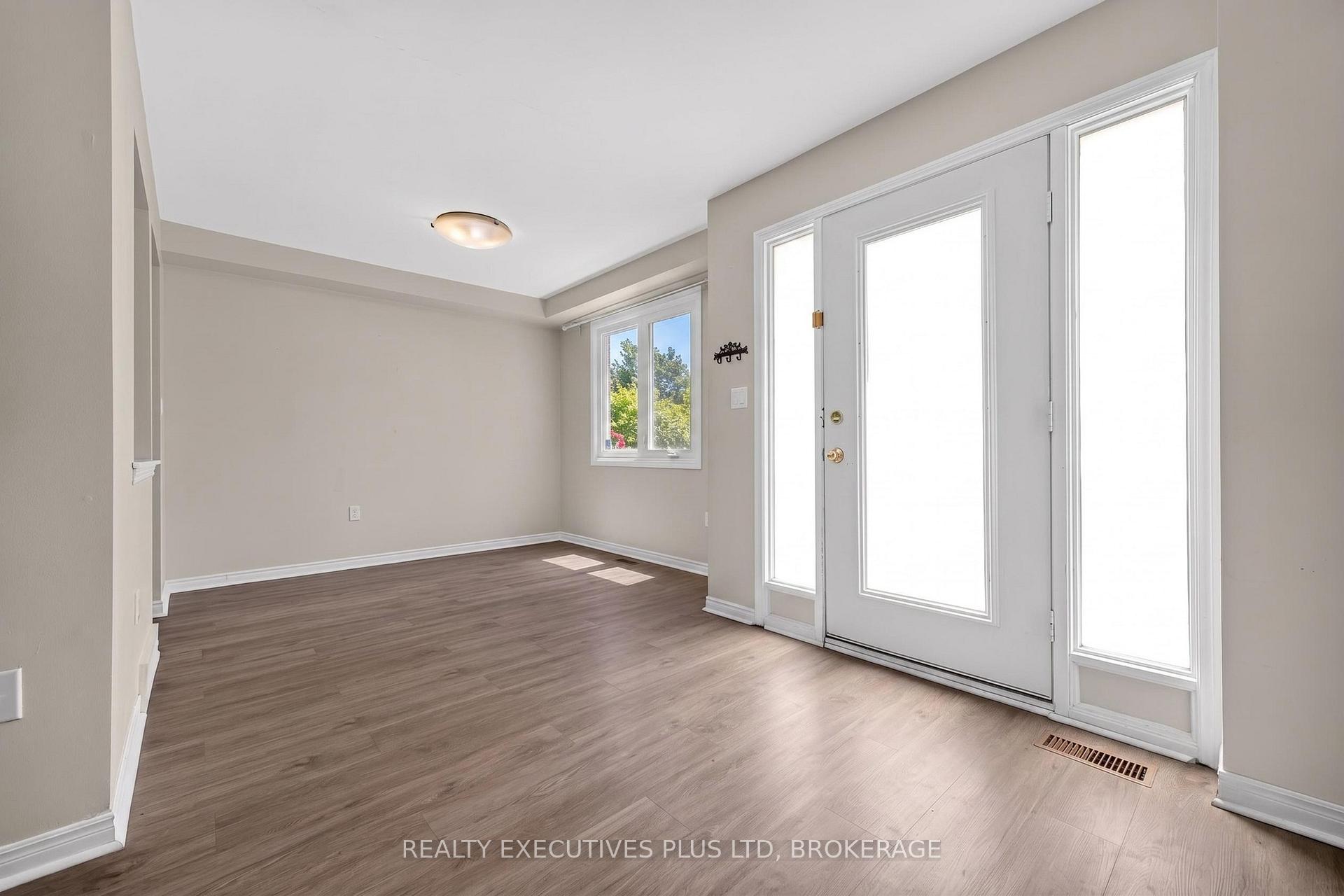 Photo 15 of Unit 6, 6044 Swayze Drive, Niagara Falls, Church's Lane — HOMEH