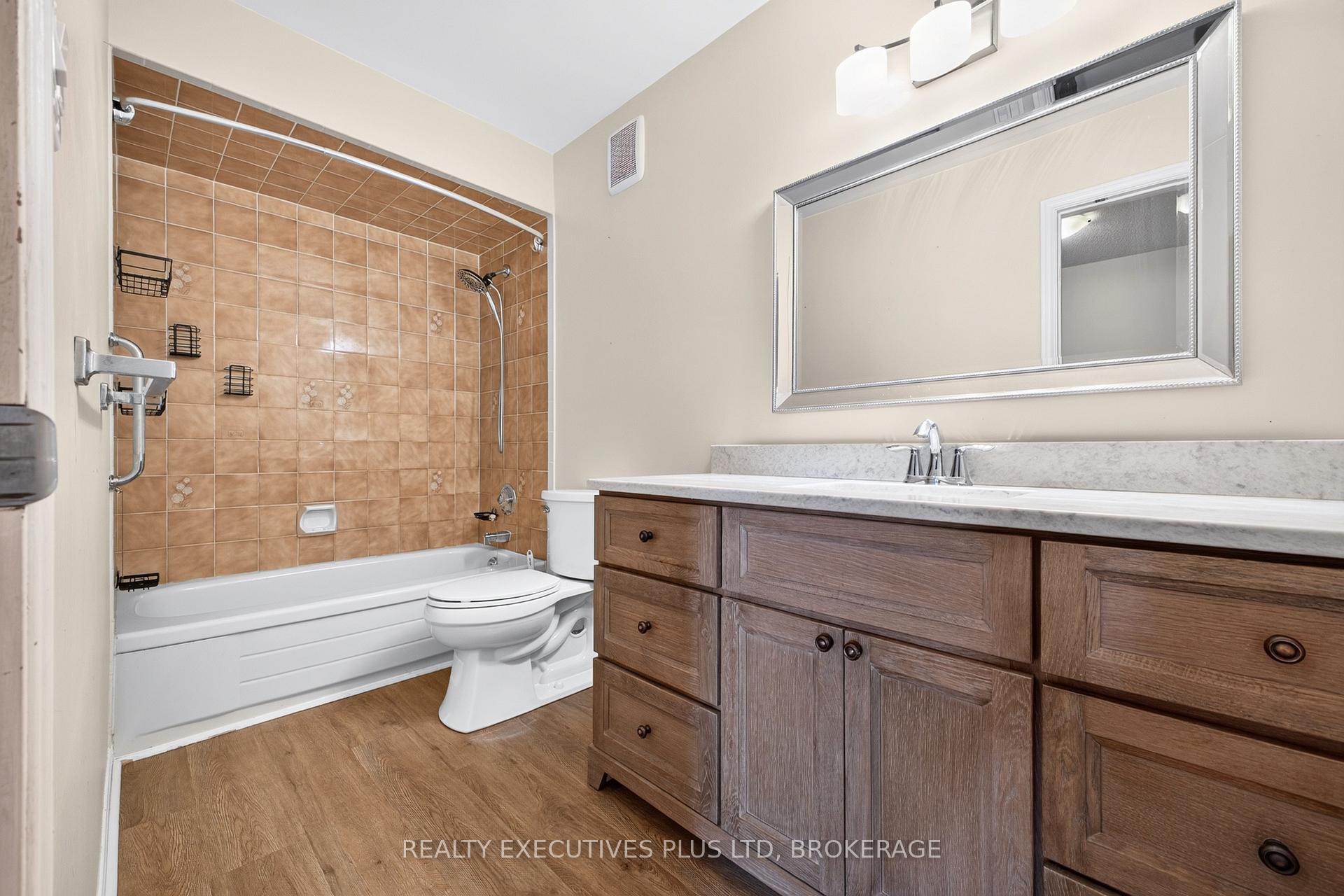 Photo 23 of Unit 6, 6044 Swayze Drive, Niagara Falls, Church's Lane — HOMEH