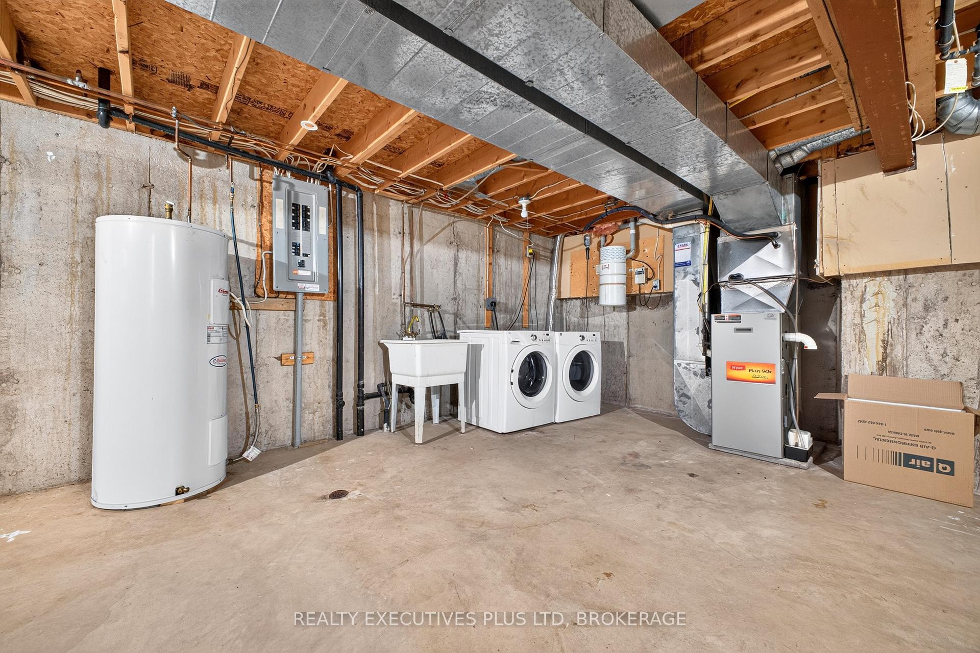 Photo 27 of Unit 6, 6044 Swayze Drive, Niagara Falls, Church's Lane — HOMEH