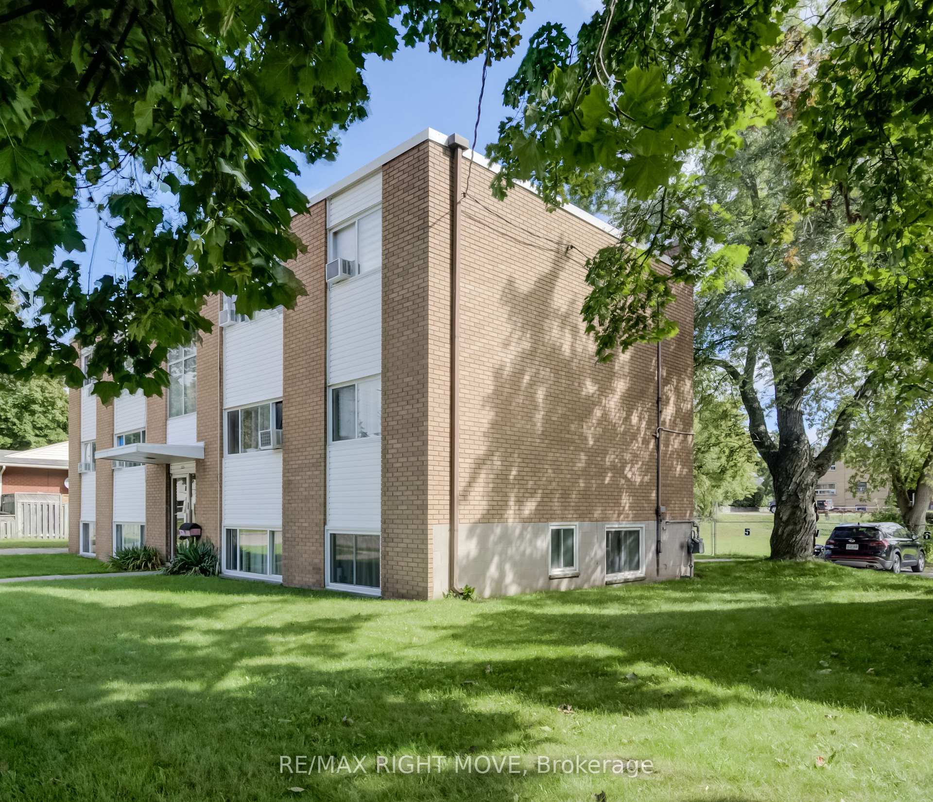 Photo 4 of 125 Schlueter Street, Cambridge, Preston North — HOMEH