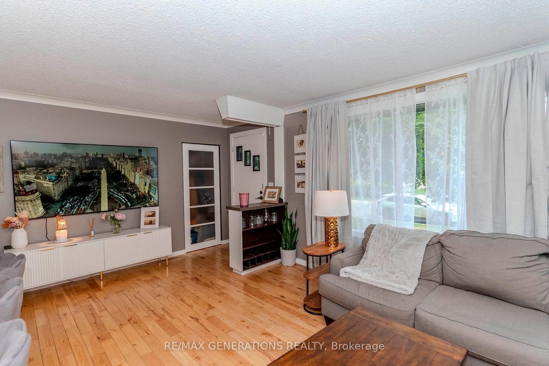 Photo 6 of 473 Tupper Street, Thunder Bay, College Heights — HOMEH