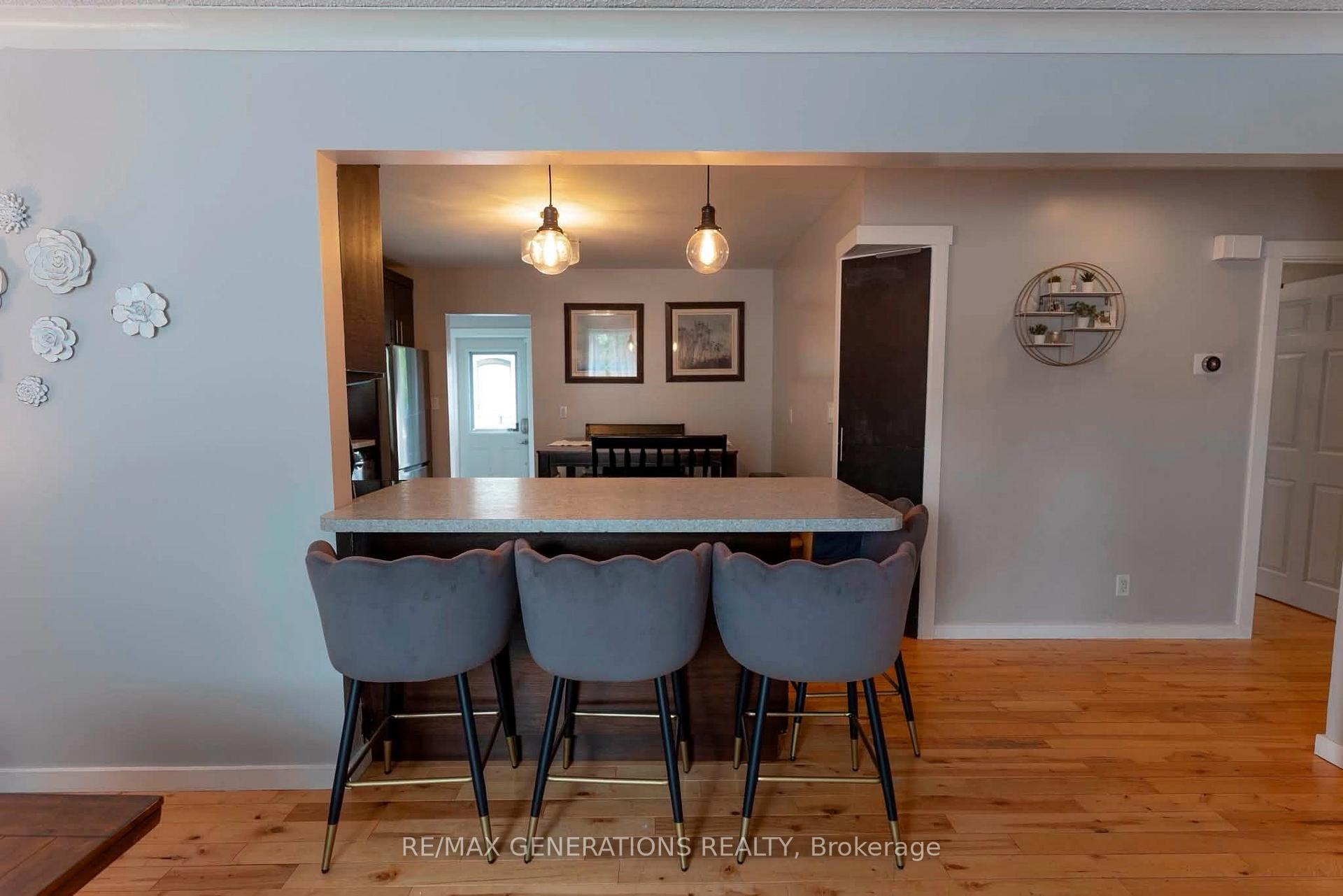 Photo 9 of 473 Tupper Street, Thunder Bay, College Heights — HOMEH