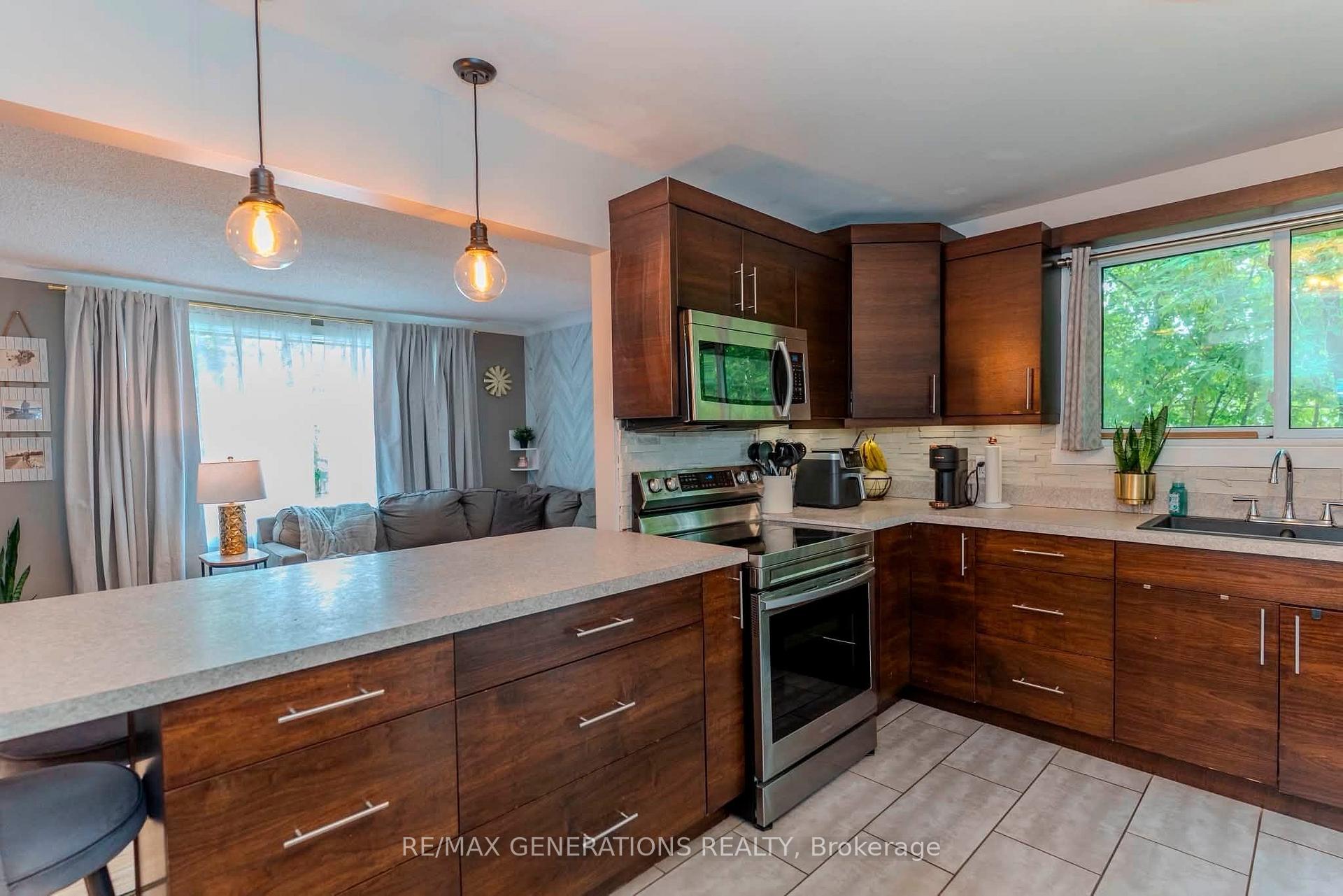 Photo 14 of 473 Tupper Street, Thunder Bay, College Heights — HOMEH