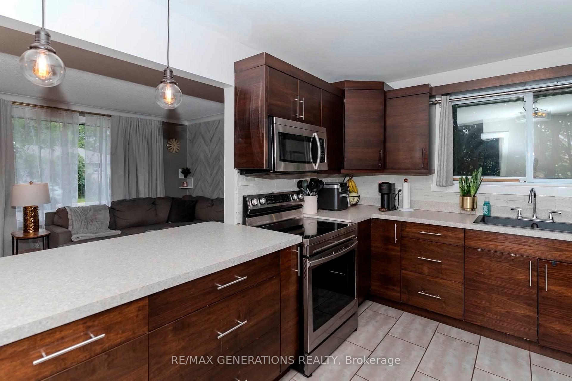 Photo 15 of 473 Tupper Street, Thunder Bay, College Heights — HOMEH