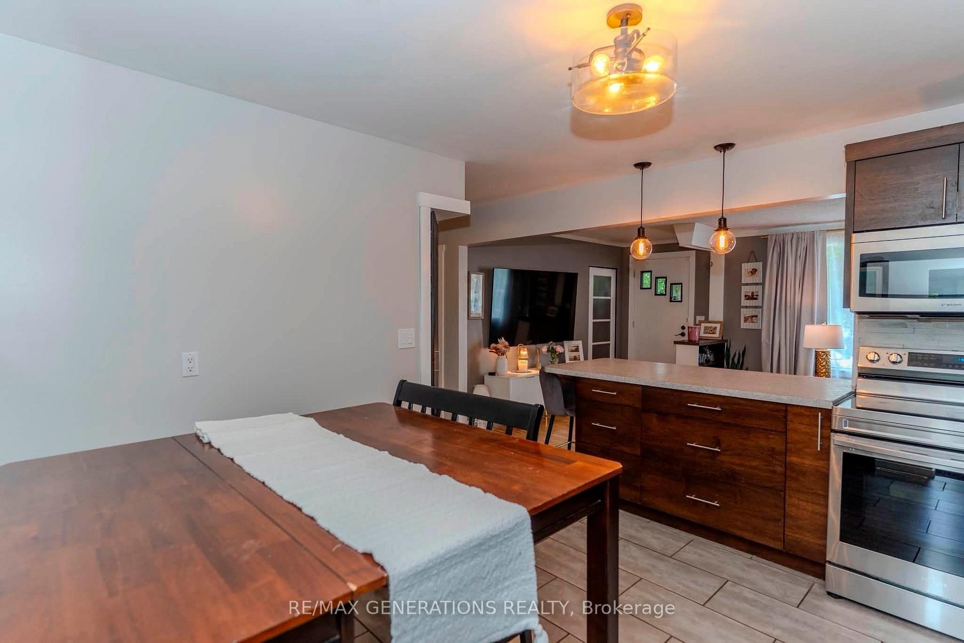 Photo 16 of 473 Tupper Street, Thunder Bay, College Heights — HOMEH
