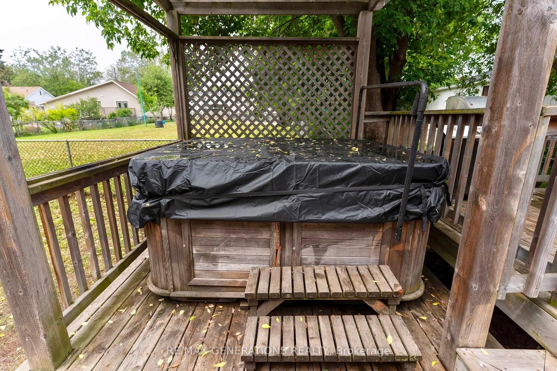 Photo 32 of 473 Tupper Street, Thunder Bay, College Heights — HOMEH