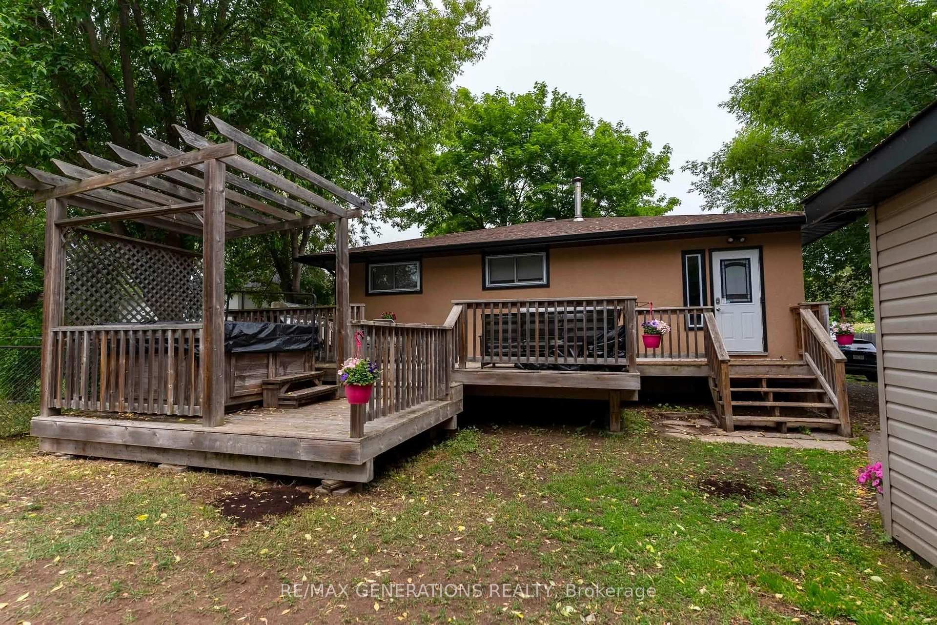 Photo 34 of 473 Tupper Street, Thunder Bay, College Heights — HOMEH