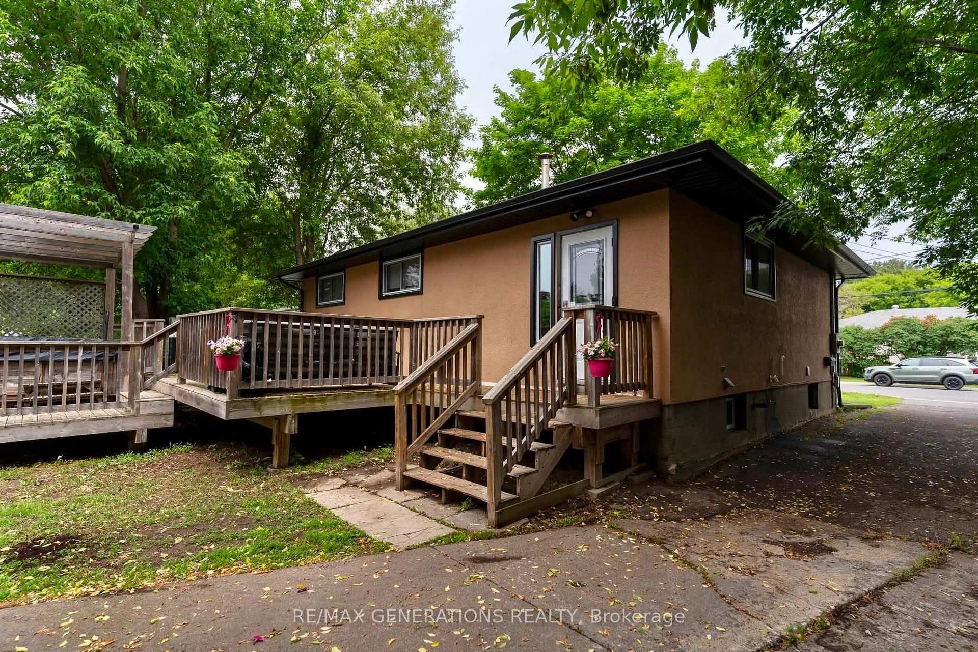 Photo 36 of 473 Tupper Street, Thunder Bay, College Heights — HOMEH