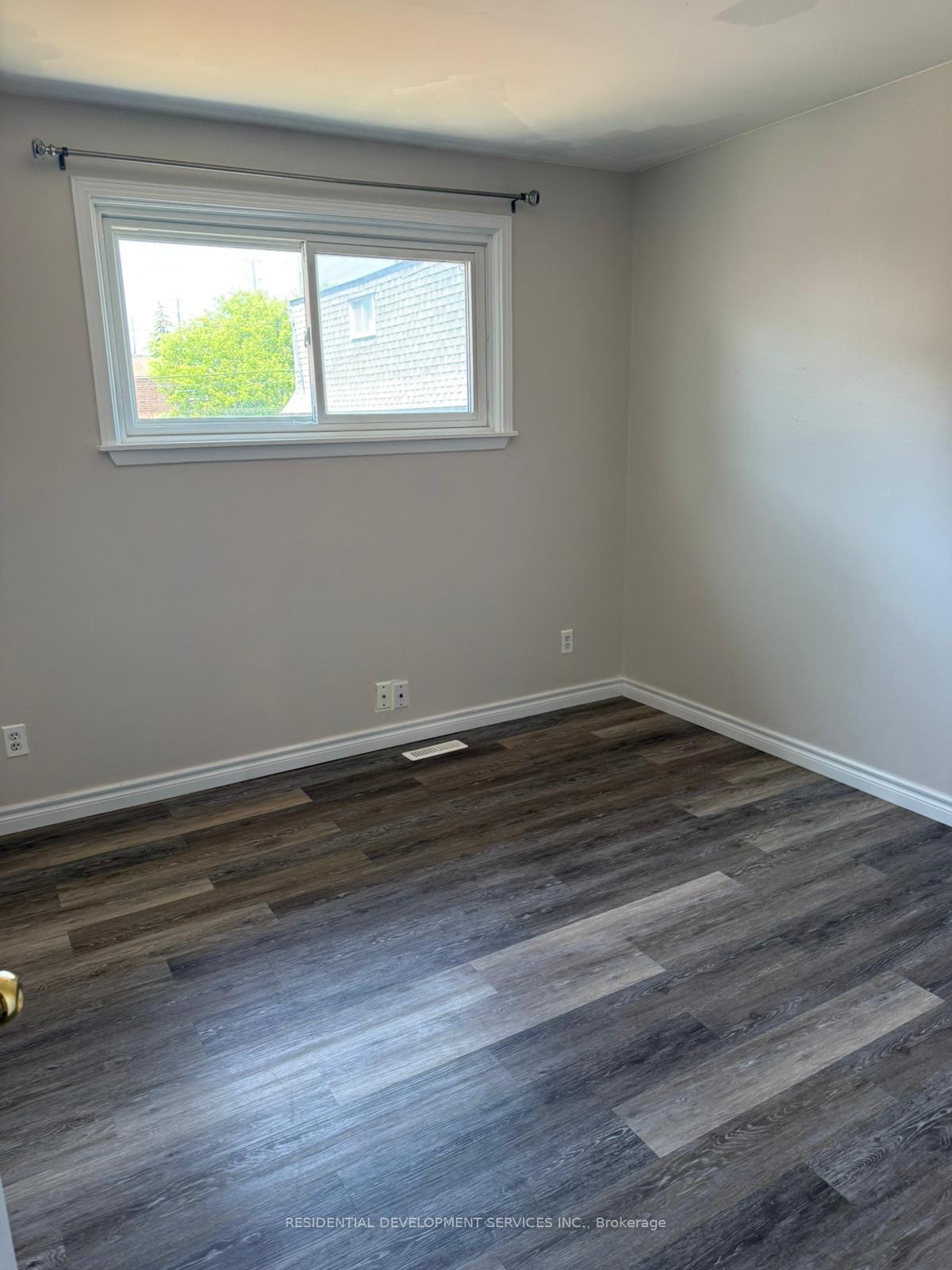 Photo 6 of 659 Gibb Street, Oshawa, Vanier — HOMEH