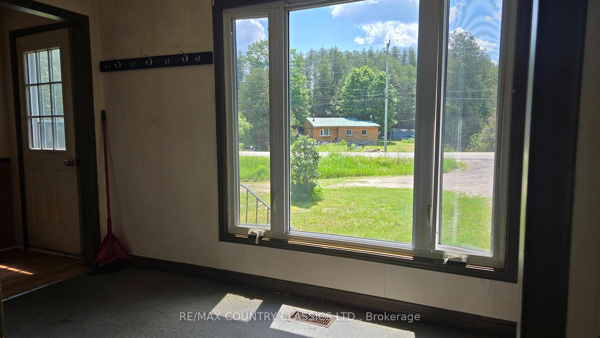 Photo 5 of 7118 Highway 620, Limerick — HOMEH