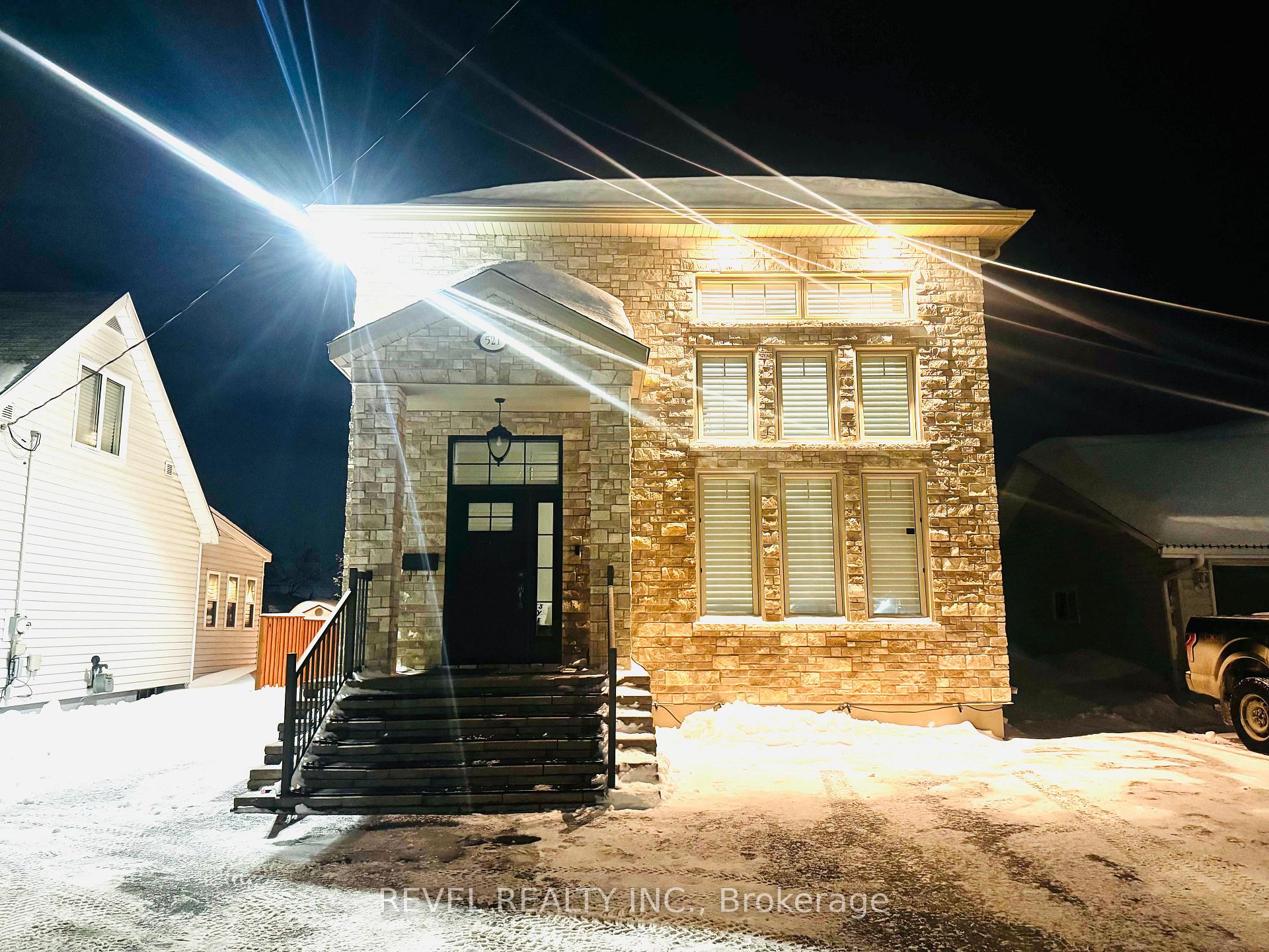 Photo 1 of 521 Pine Street N, Timmins, TNE - North — HOMEH