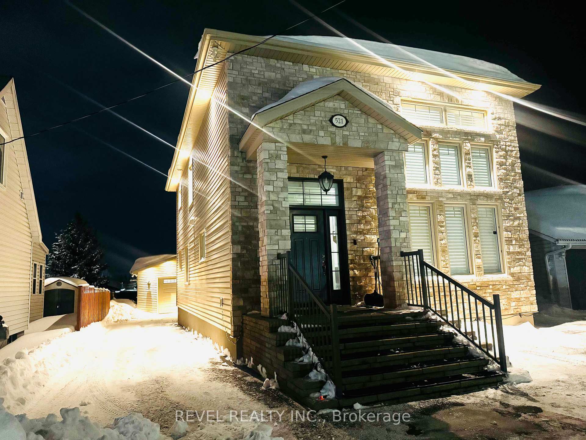 Photo 3 of 521 Pine Street N, Timmins, TNE - North — HOMEH