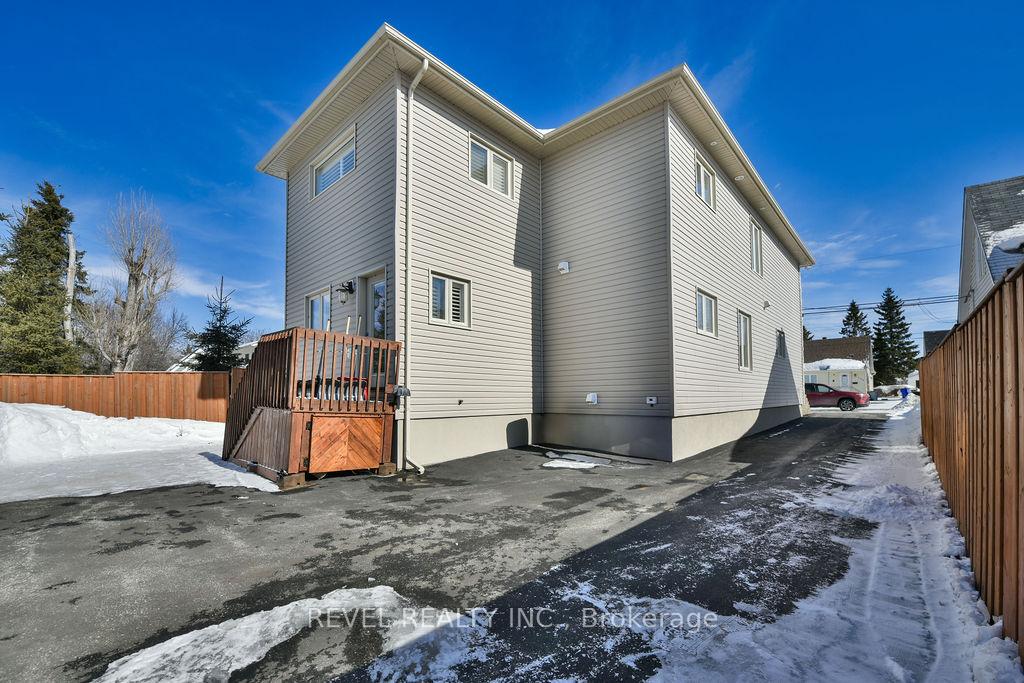 Photo 9 of 521 Pine Street N, Timmins, TNE - North — HOMEH