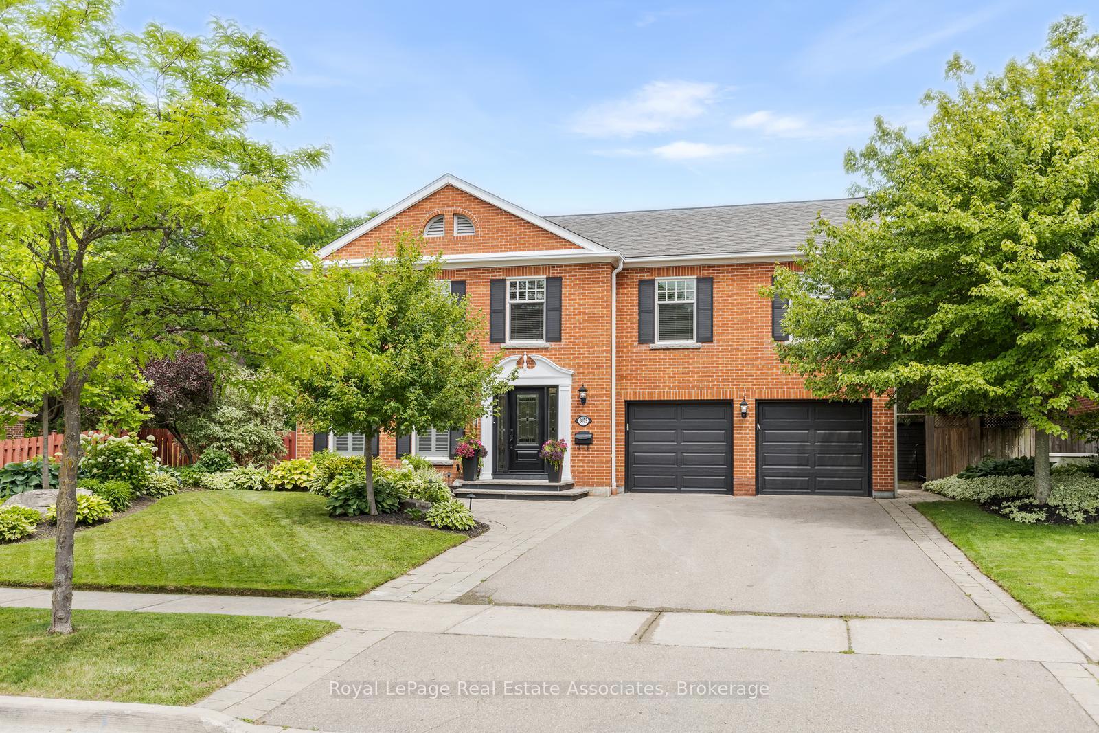 Photo 3 of 3075 Council Ring Road, Mississauga, Erin Mills — HOMEH
