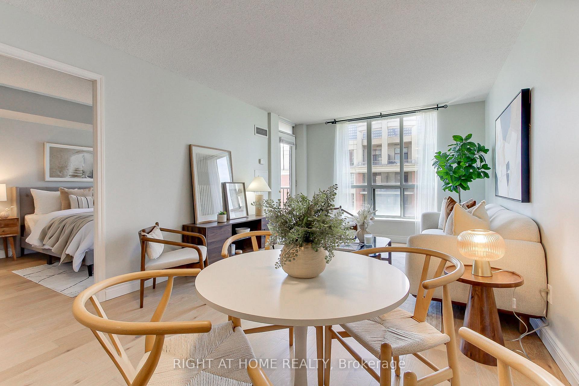 Photo 4 of Unit 907, 55 Harrison Garden Boulevard, North York, Willowdale East — HOMEH