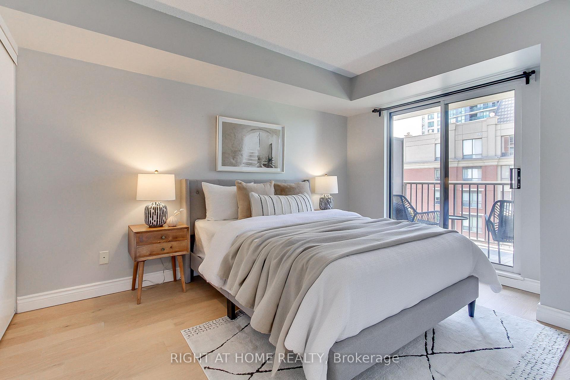 Photo 9 of Unit 907, 55 Harrison Garden Boulevard, North York, Willowdale East — HOMEH