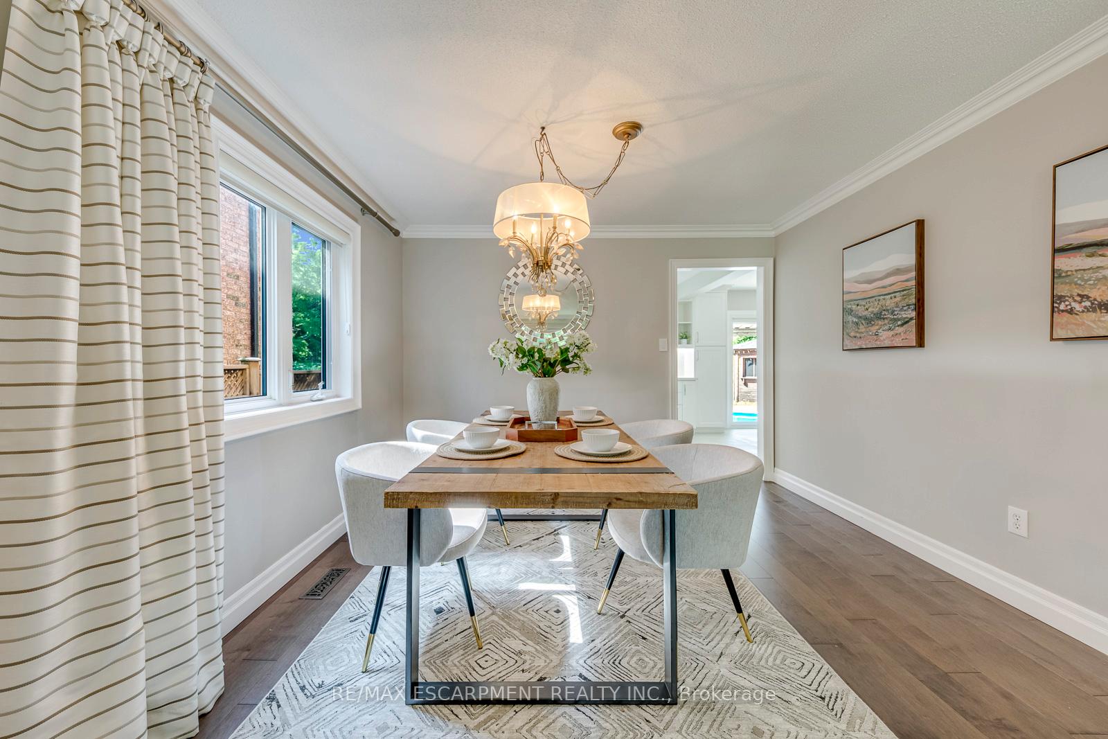Photo 9 of 1633 Greenbriar Drive, Oakville, Glen Abbey — HOMEH