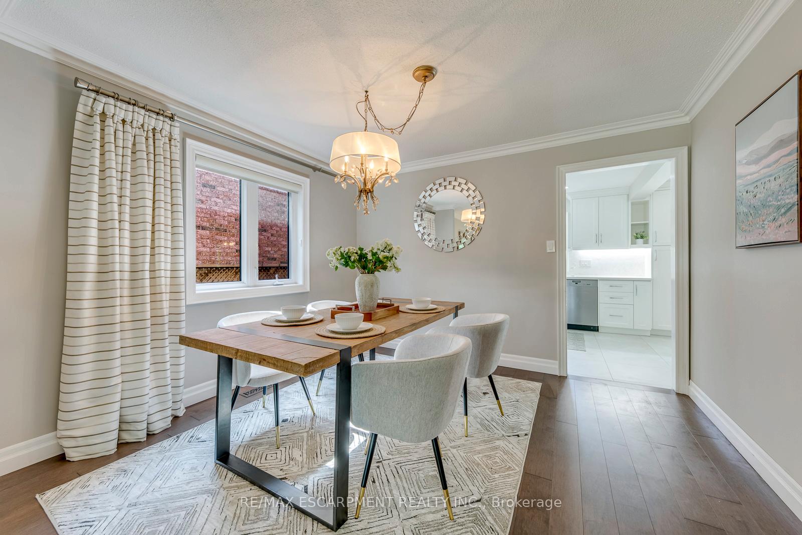Photo 10 of 1633 Greenbriar Drive, Oakville, Glen Abbey — HOMEH