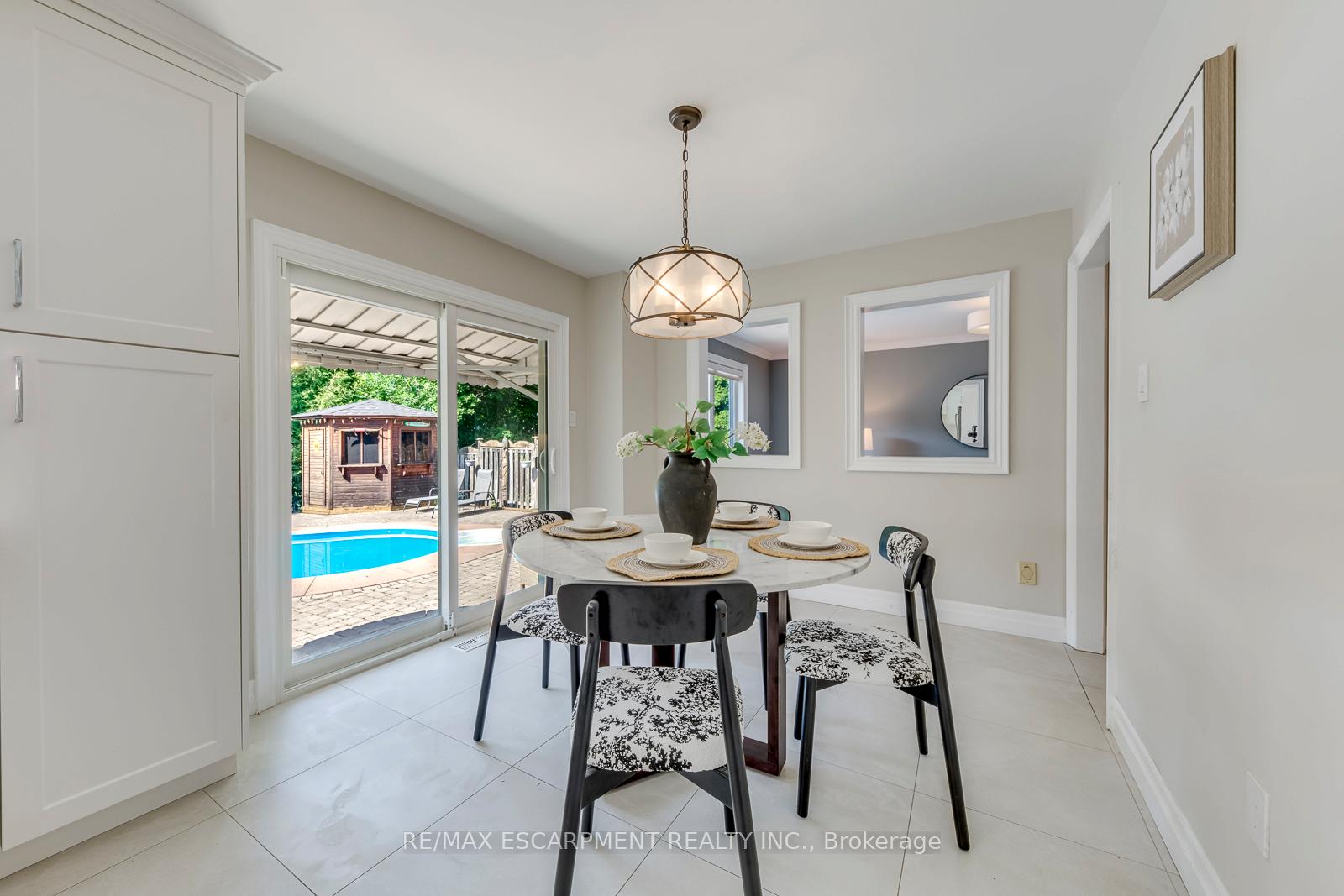 Photo 18 of 1633 Greenbriar Drive, Oakville, Glen Abbey — HOMEH
