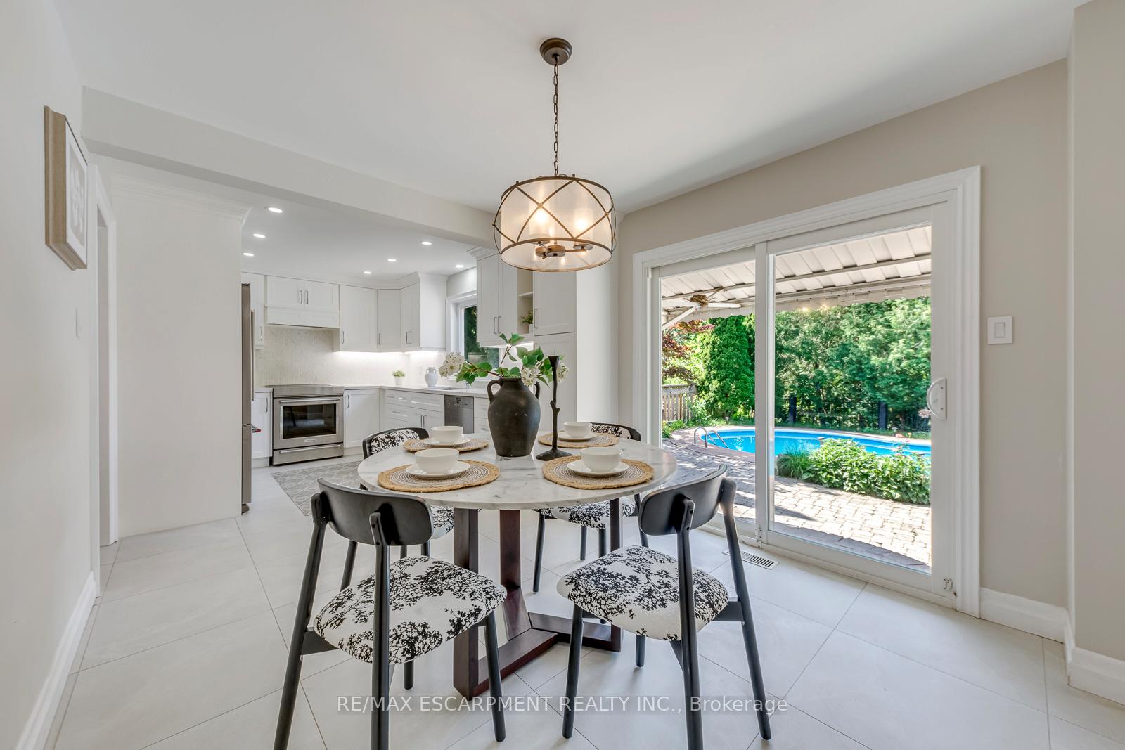 Photo 19 of 1633 Greenbriar Drive, Oakville, Glen Abbey — HOMEH