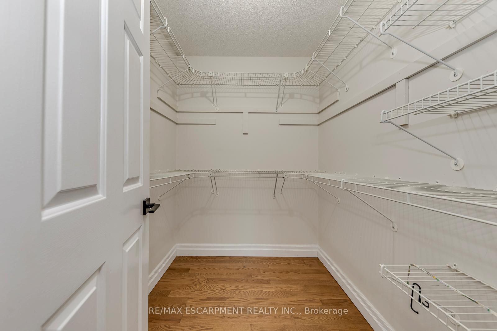 Photo 24 of 1633 Greenbriar Drive, Oakville, Glen Abbey — HOMEH