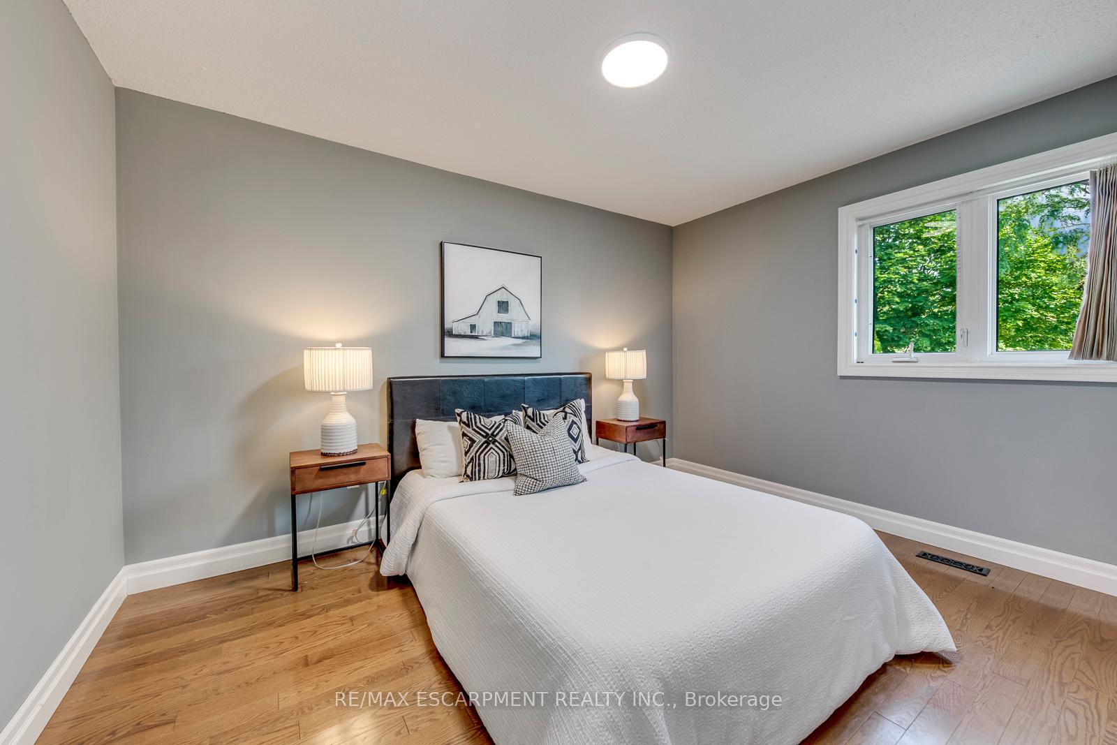 Photo 26 of 1633 Greenbriar Drive, Oakville, Glen Abbey — HOMEH