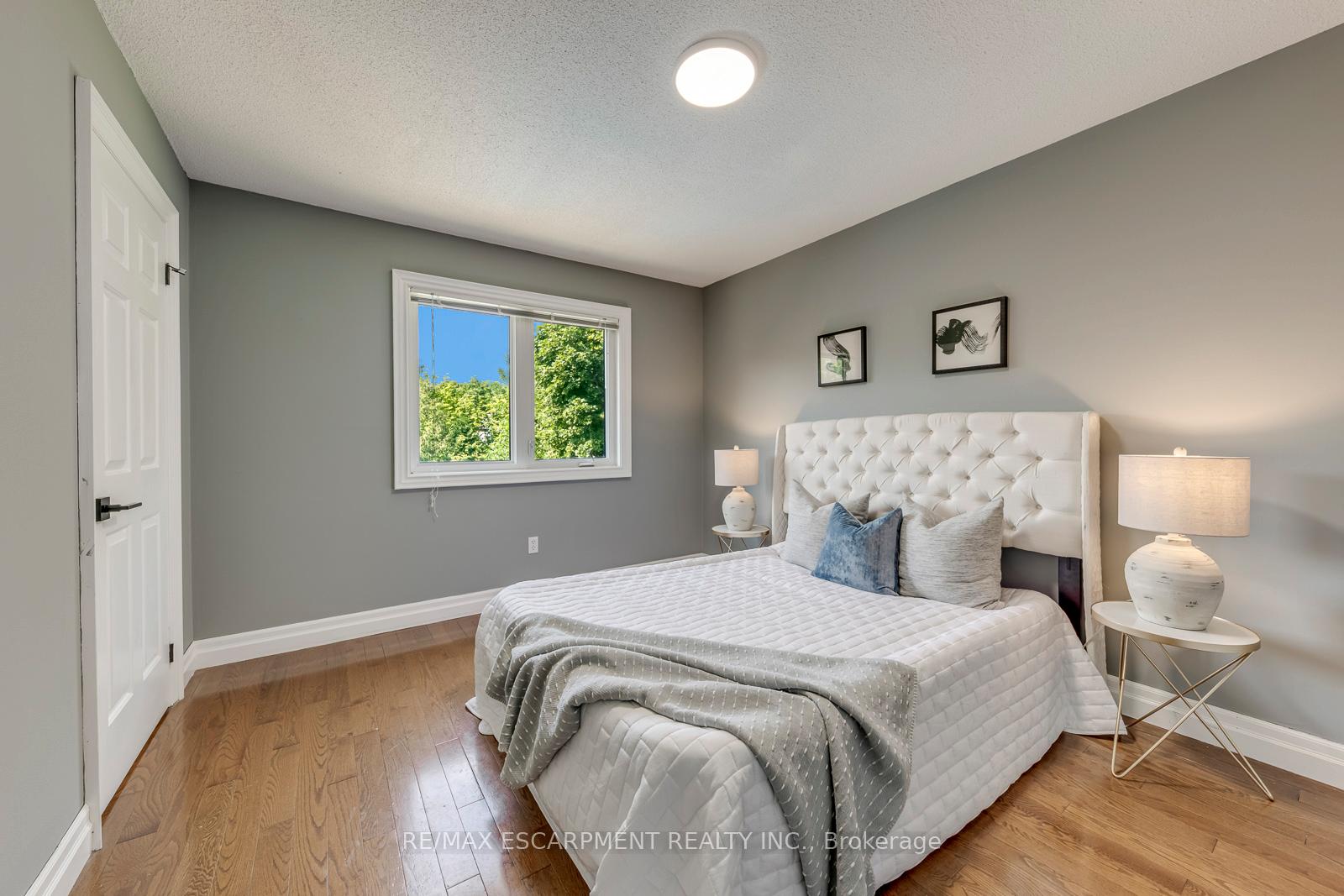 Photo 29 of 1633 Greenbriar Drive, Oakville, Glen Abbey — HOMEH