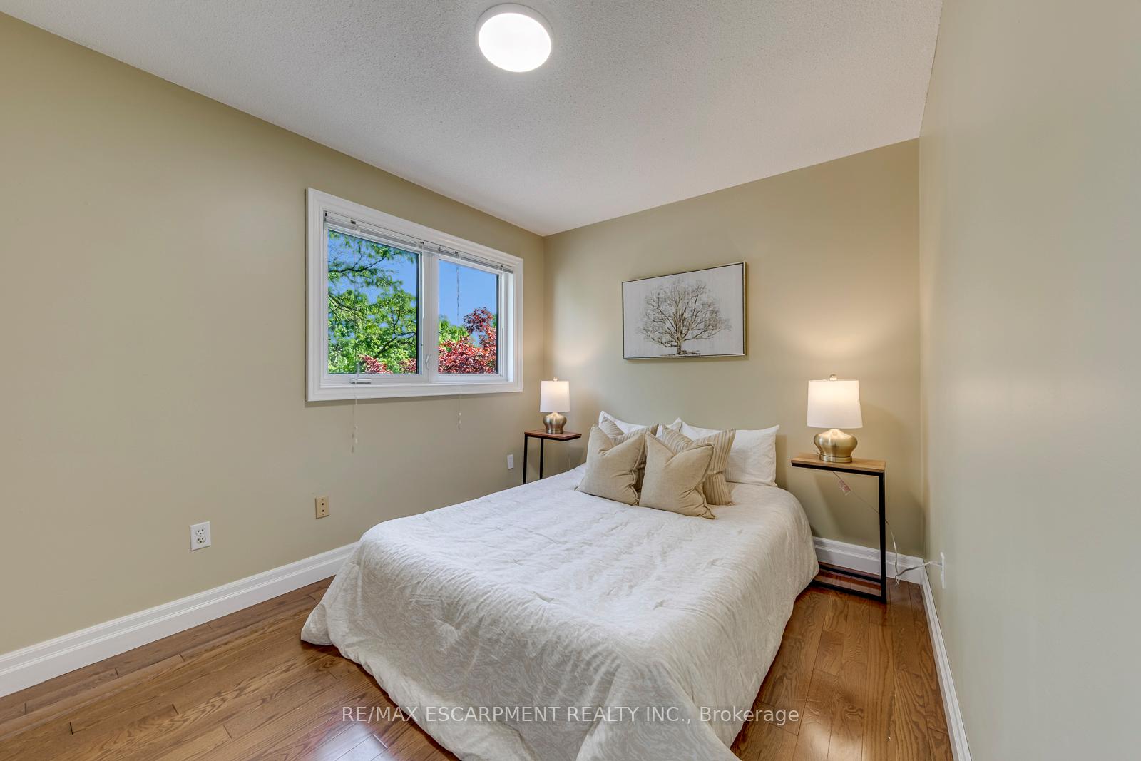 Photo 30 of 1633 Greenbriar Drive, Oakville, Glen Abbey — HOMEH