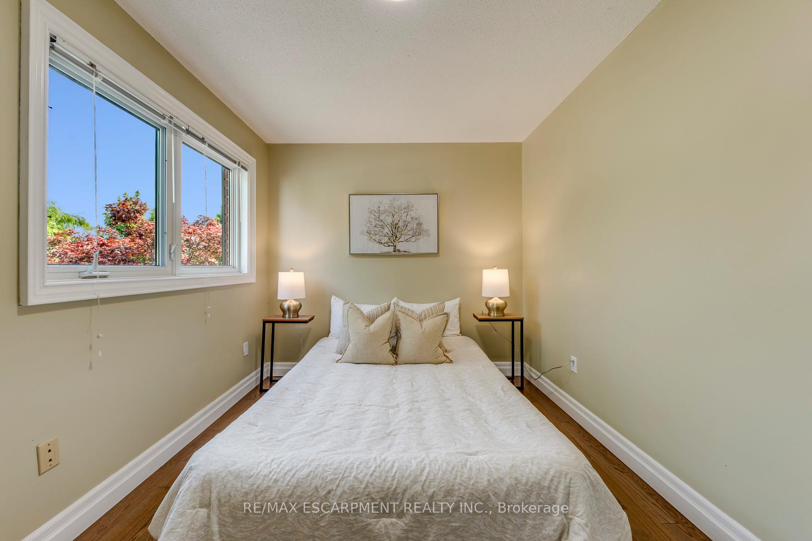 Photo 31 of 1633 Greenbriar Drive, Oakville, Glen Abbey — HOMEH