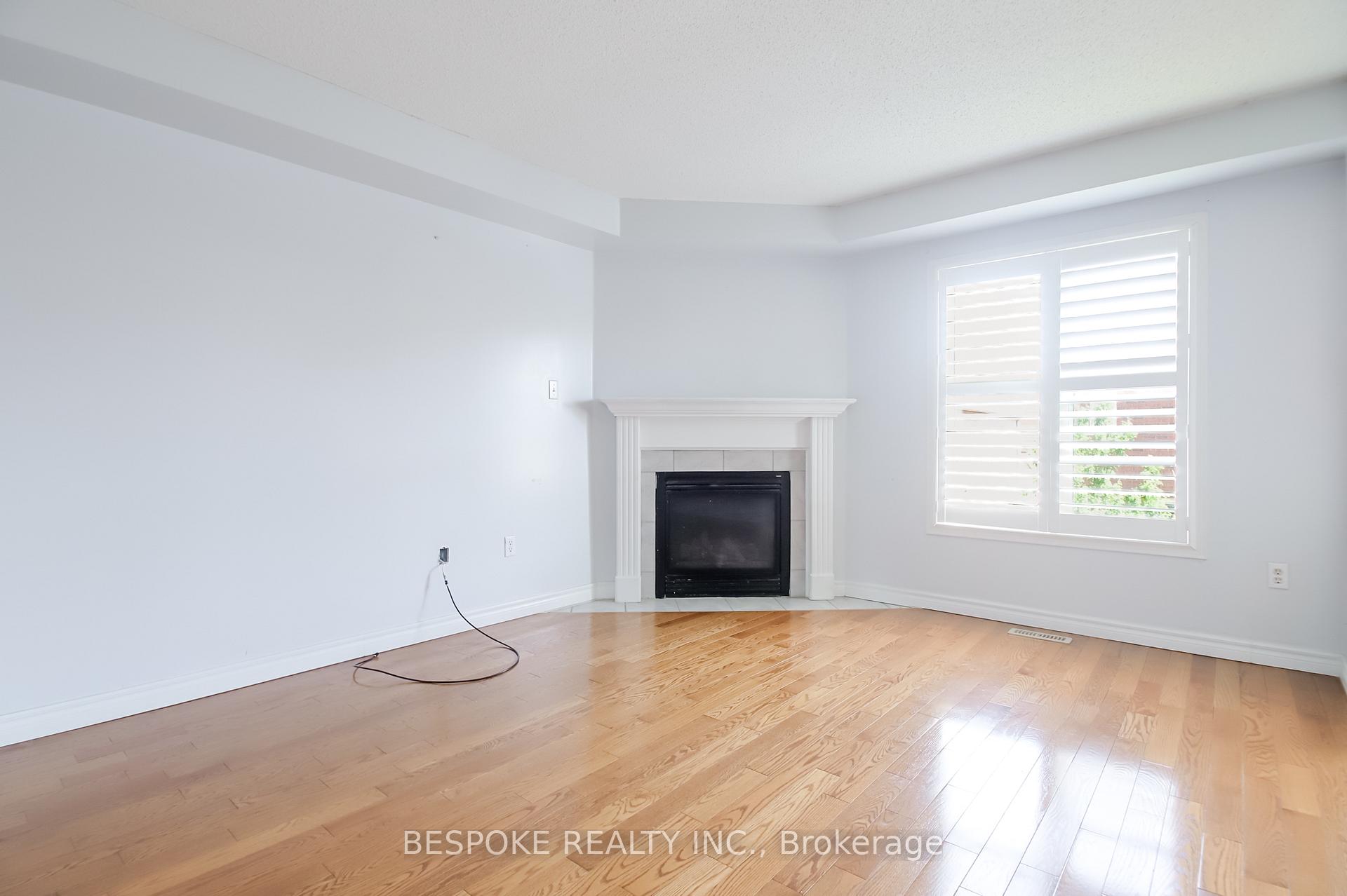 Photo 4 of Unit Main, 78 Apollo Road, Markham, Middlefield — HOMEH