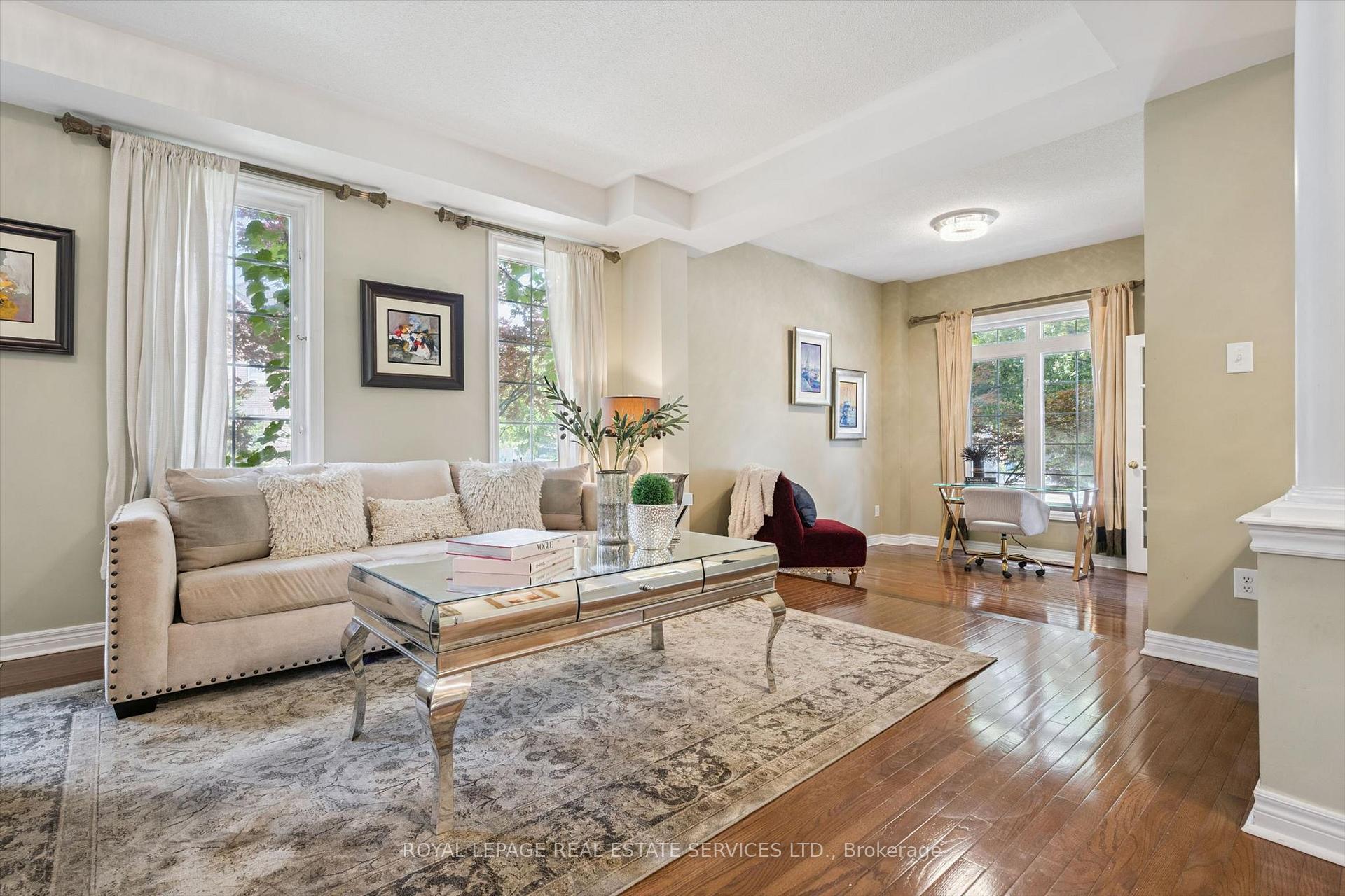 Photo 6 of 372 Creek Path Avenue, Oakville, Bronte — HOMEH