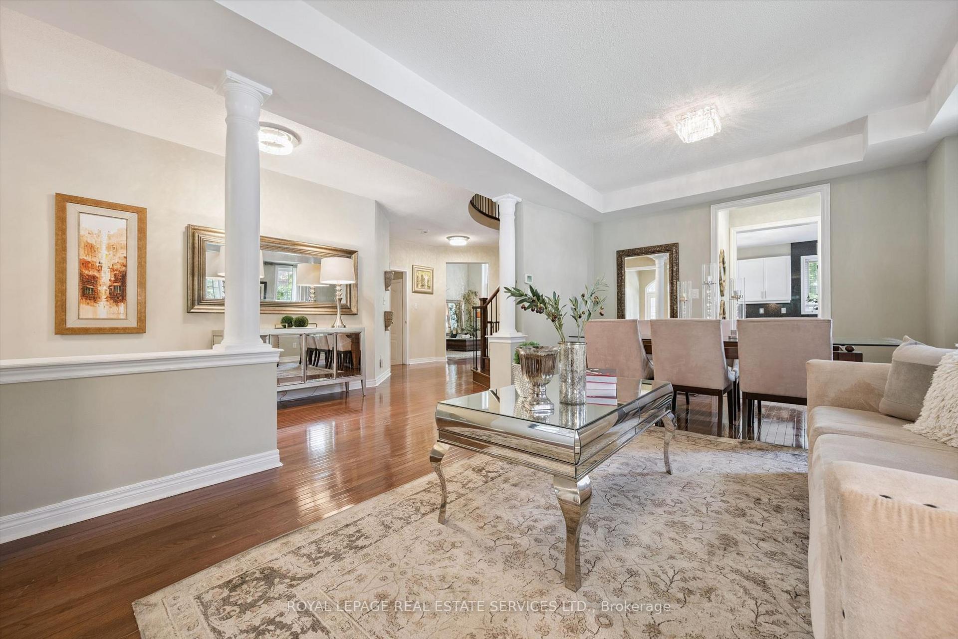 Photo 9 of 372 Creek Path Avenue, Oakville, Bronte — HOMEH