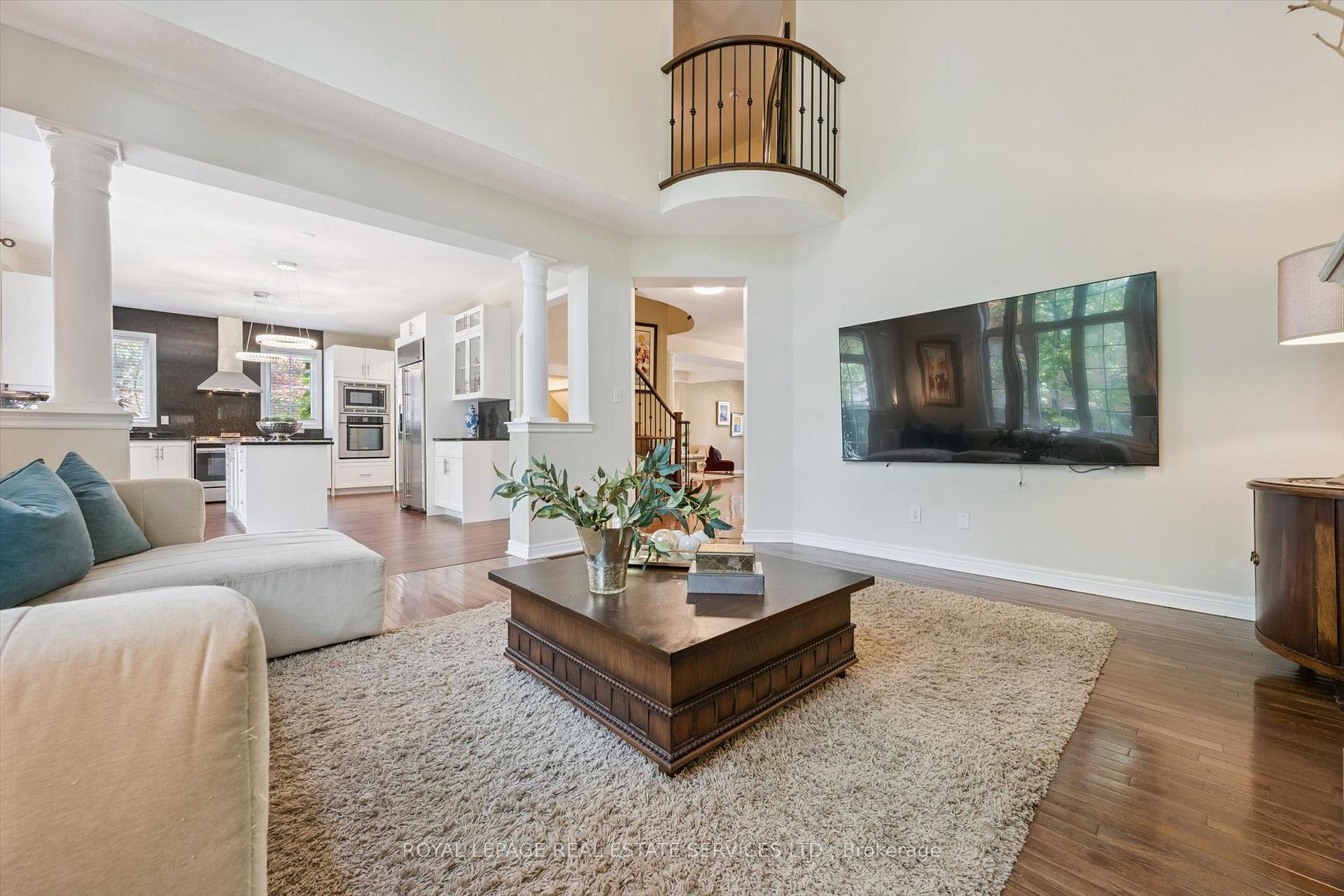 Photo 13 of 372 Creek Path Avenue, Oakville, Bronte — HOMEH