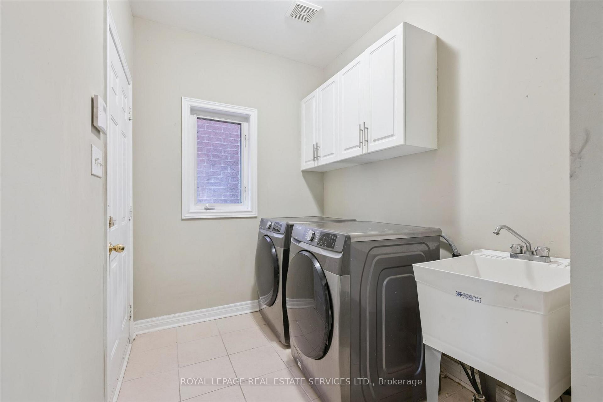 Photo 21 of 372 Creek Path Avenue, Oakville, Bronte — HOMEH