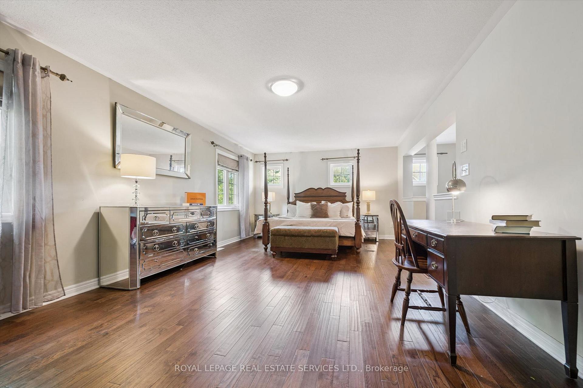 Photo 22 of 372 Creek Path Avenue, Oakville, Bronte — HOMEH