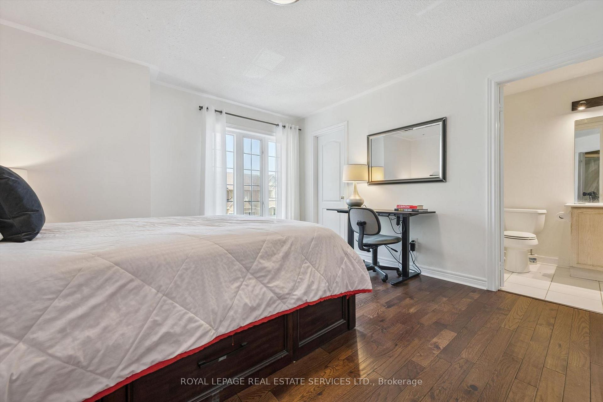 Photo 31 of 372 Creek Path Avenue, Oakville, Bronte — HOMEH