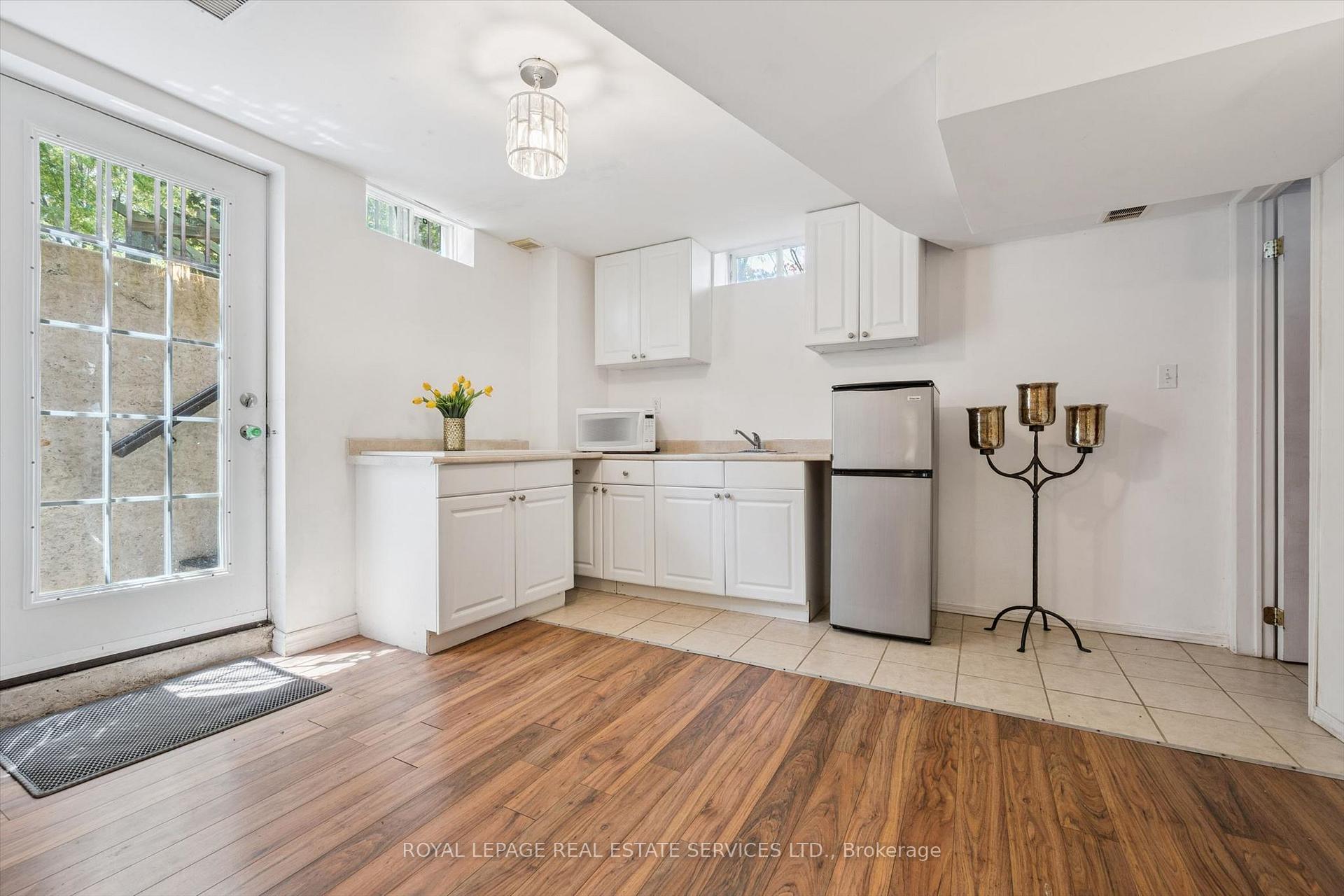 Photo 34 of 372 Creek Path Avenue, Oakville, Bronte — HOMEH