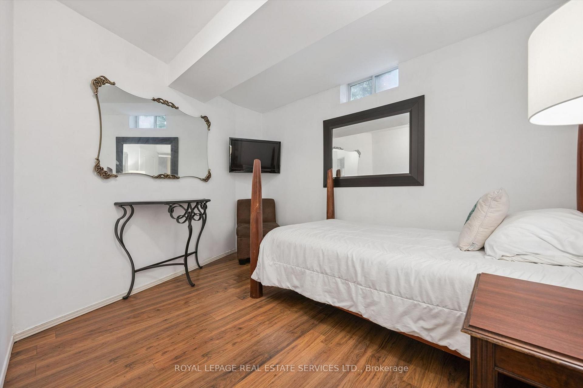 Photo 38 of 372 Creek Path Avenue, Oakville, Bronte — HOMEH