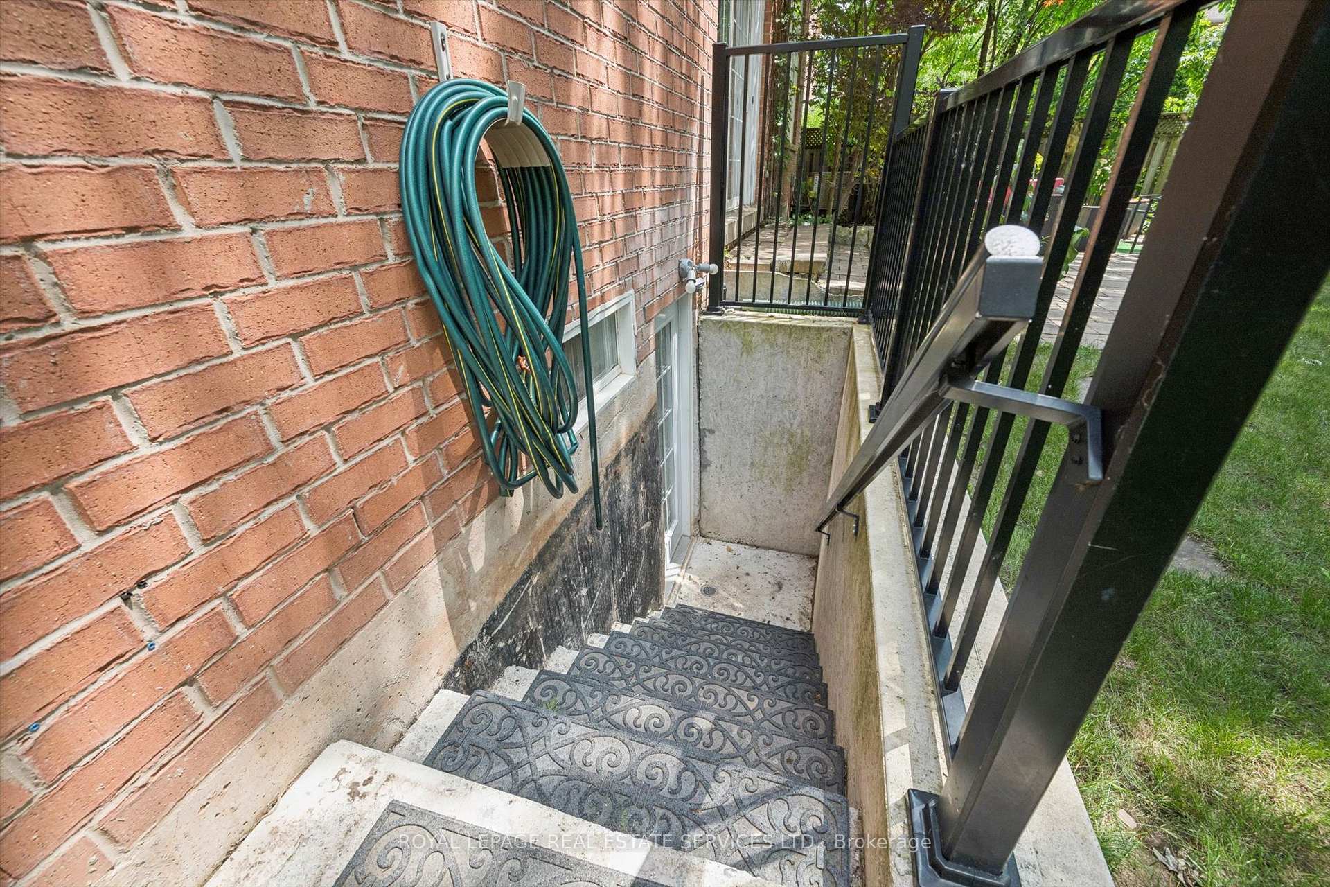 Photo 42 of 372 Creek Path Avenue, Oakville, Bronte — HOMEH