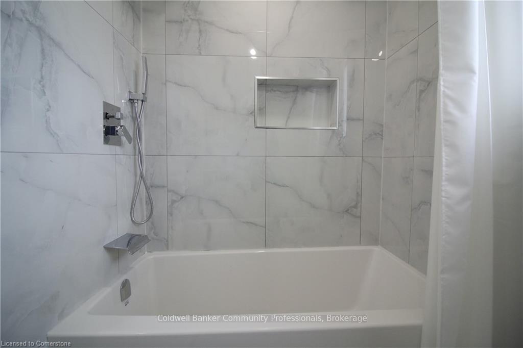 Photo 13 of 78 George Street, Hamilton, Central — HOMEH