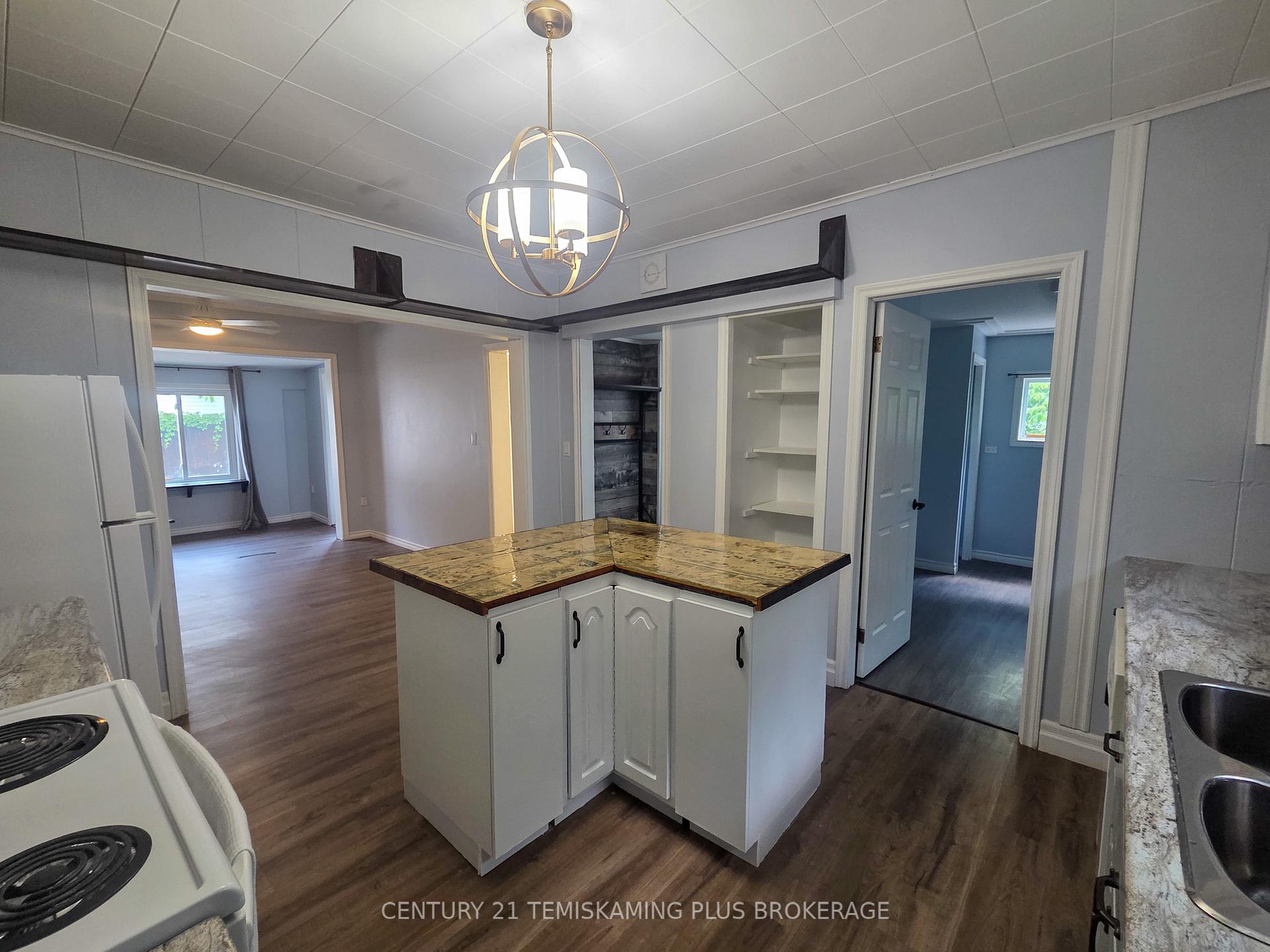 Photo 7 of 24 Baker Street, Cobalt — HOMEH