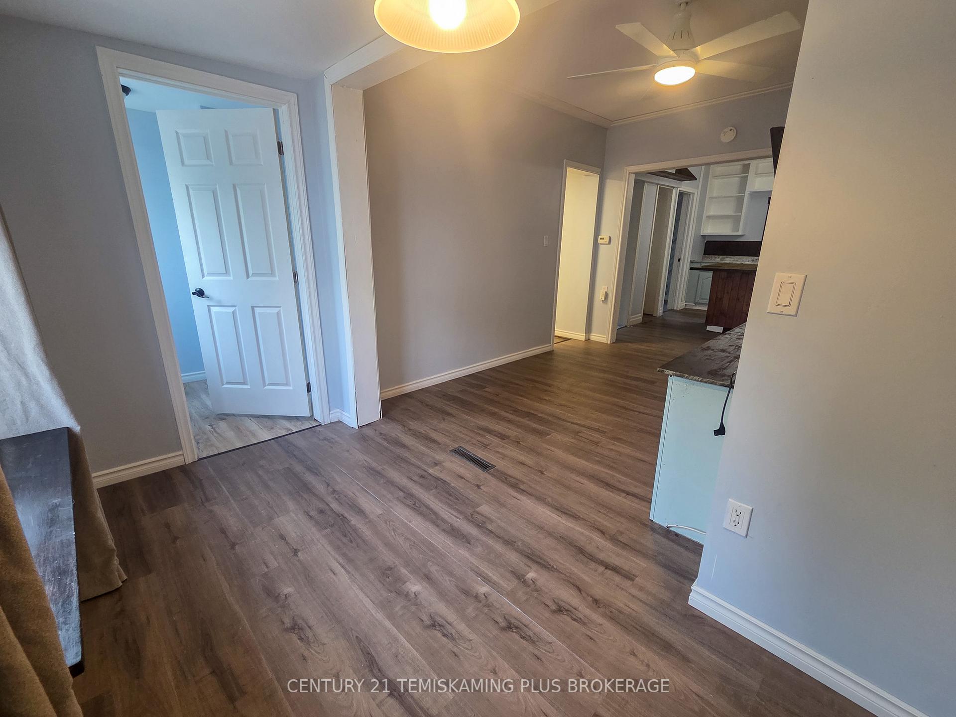 Photo 11 of 24 Baker Street, Cobalt — HOMEH