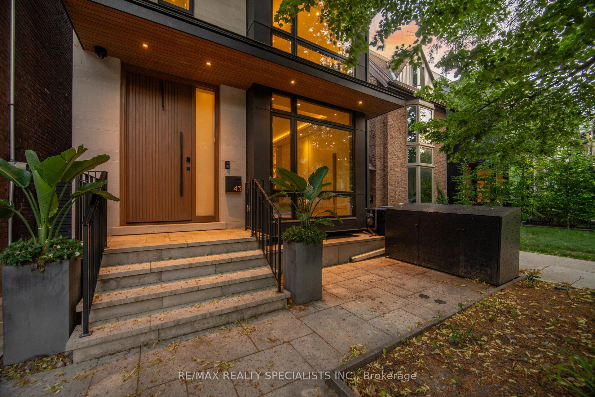Photo 3 of 43 Summerhill Avenue, Toronto, Rosedale-Moore Park — HOMEH