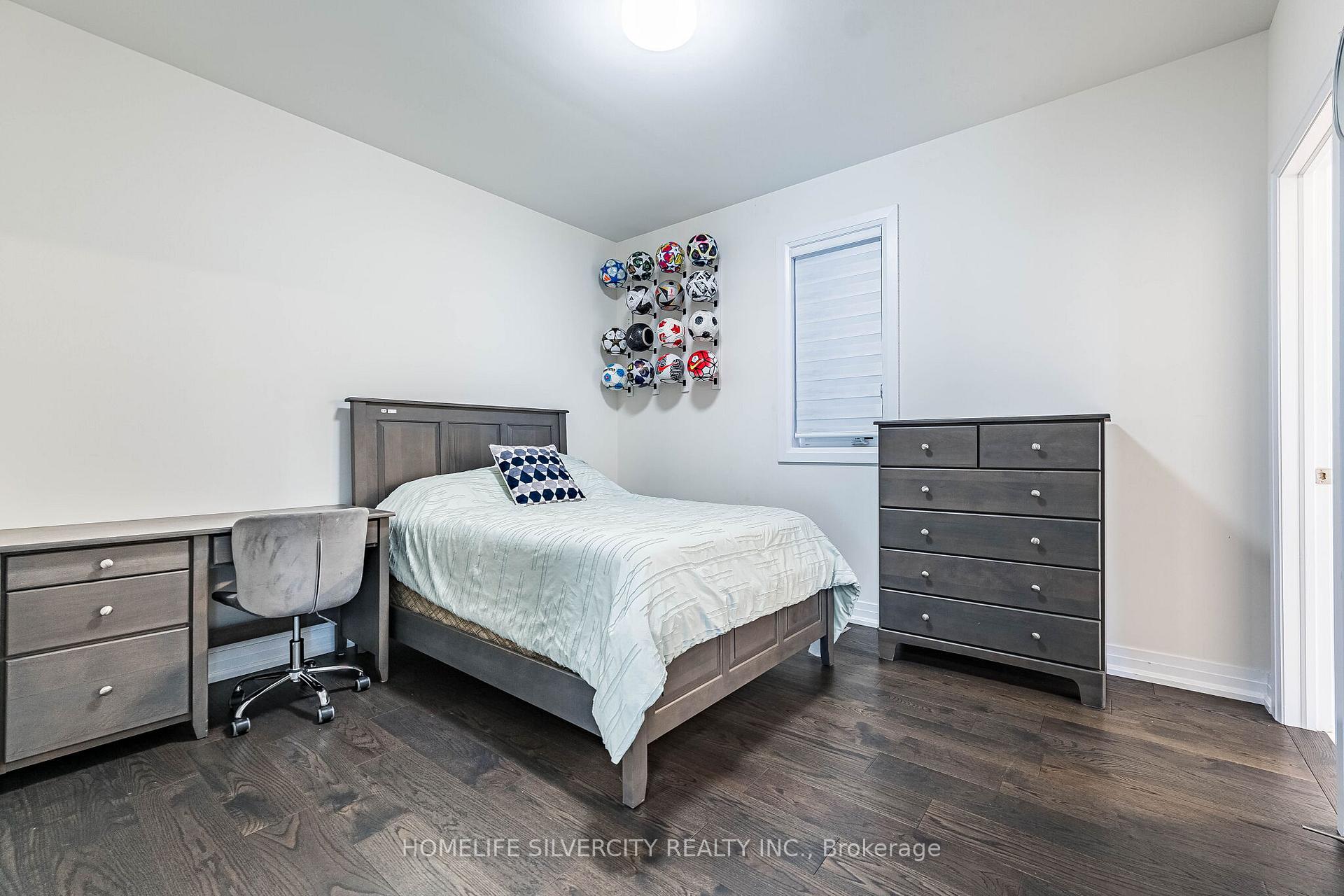 Photo 35 of 33 Rainbrook Close, Brampton, Sandringham-Wellington — HOMEH
