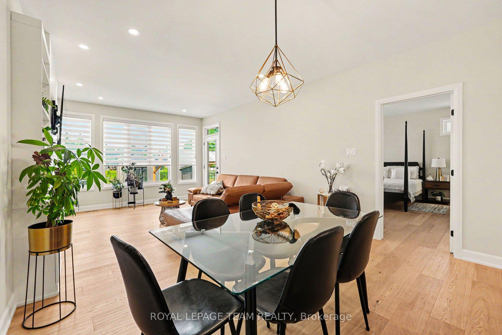 Photo 10 of 7A King Street N, Ottawa, Richmond — HOMEH