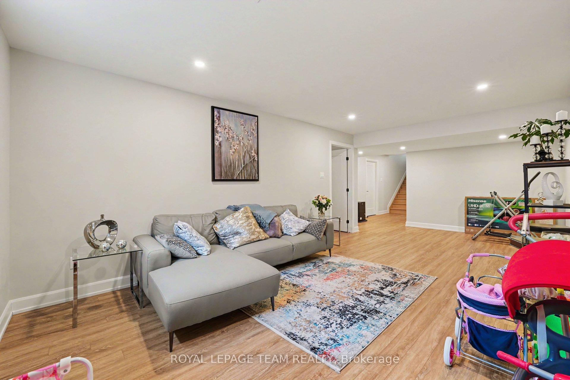 Photo 25 of 7A King Street N, Ottawa, Richmond — HOMEH