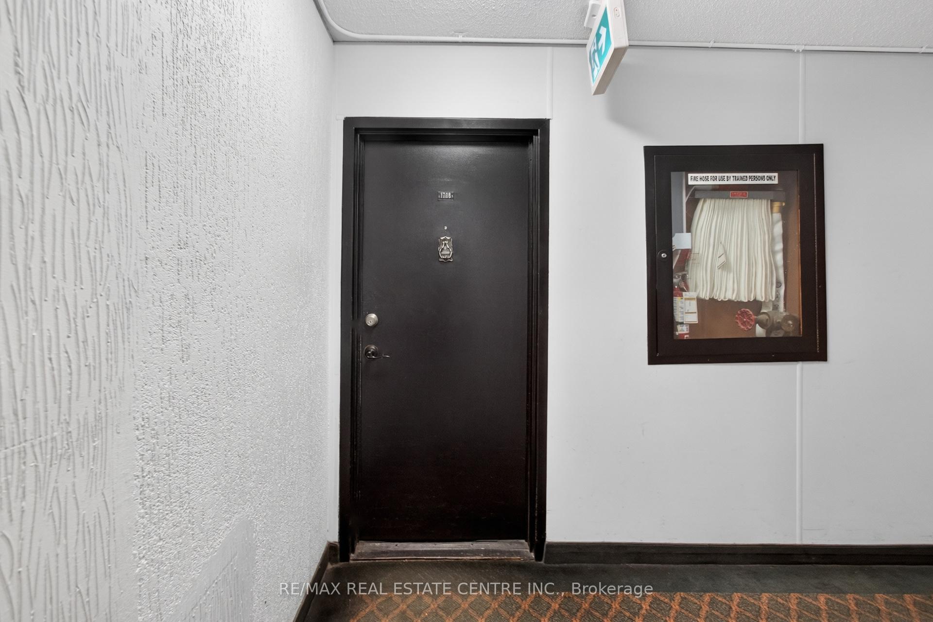 Photo 7 of Unit 1708, 320 Dixon Road, Etobicoke, Kingsview Village-The Westway — HOMEH