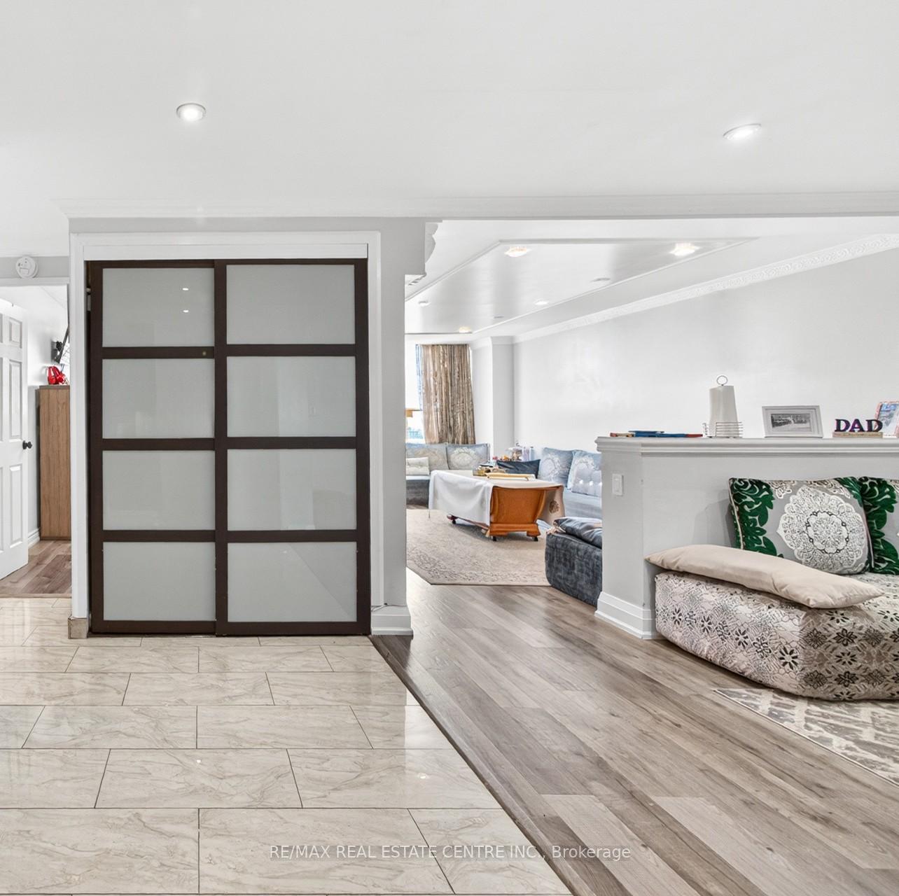 Photo 9 of Unit 1708, 320 Dixon Road, Etobicoke, Kingsview Village-The Westway — HOMEH