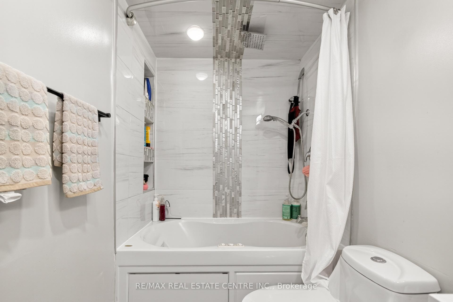 Photo 19 of Unit 1708, 320 Dixon Road, Etobicoke, Kingsview Village-The Westway — HOMEH