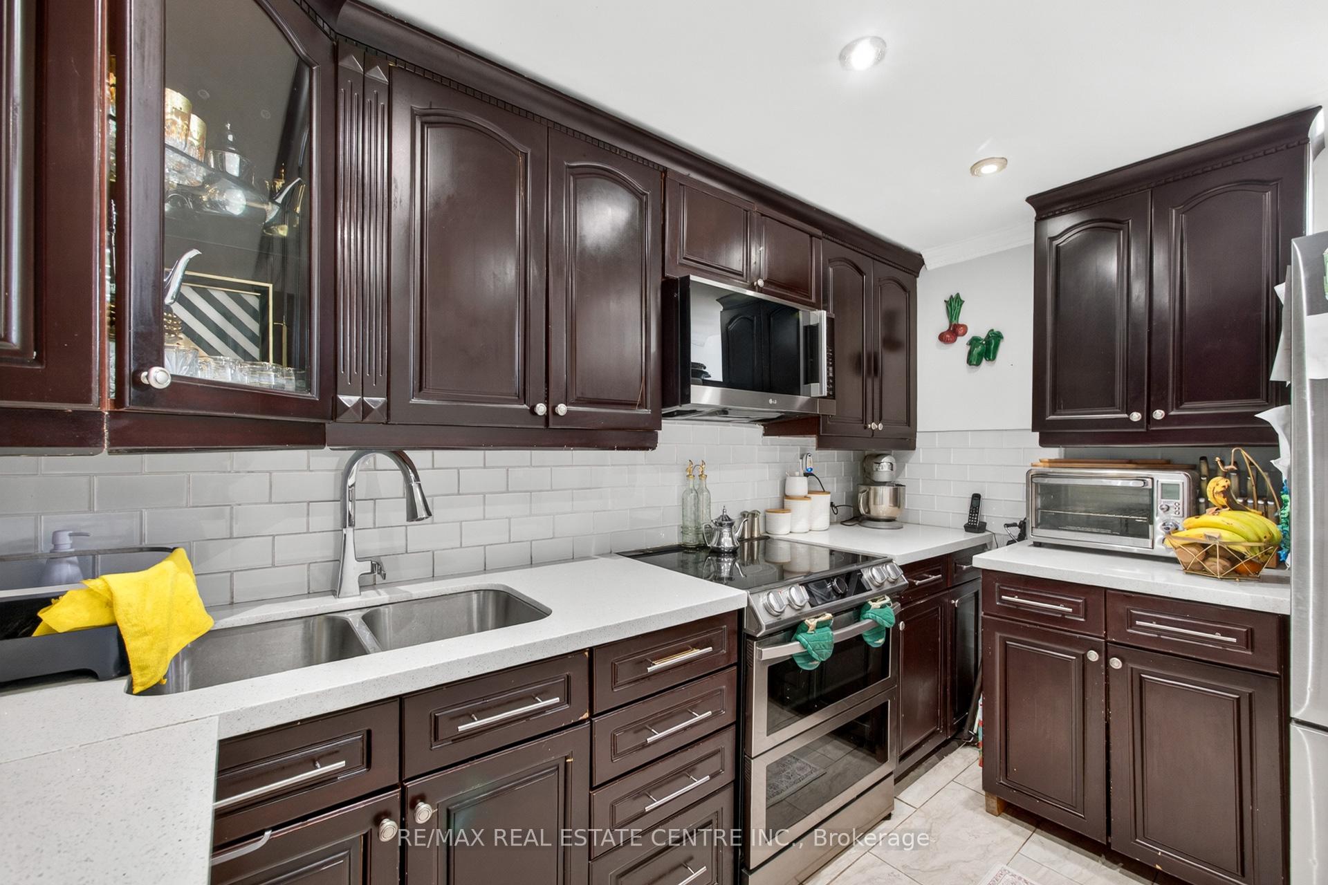 Photo 29 of Unit 1708, 320 Dixon Road, Etobicoke, Kingsview Village-The Westway — HOMEH